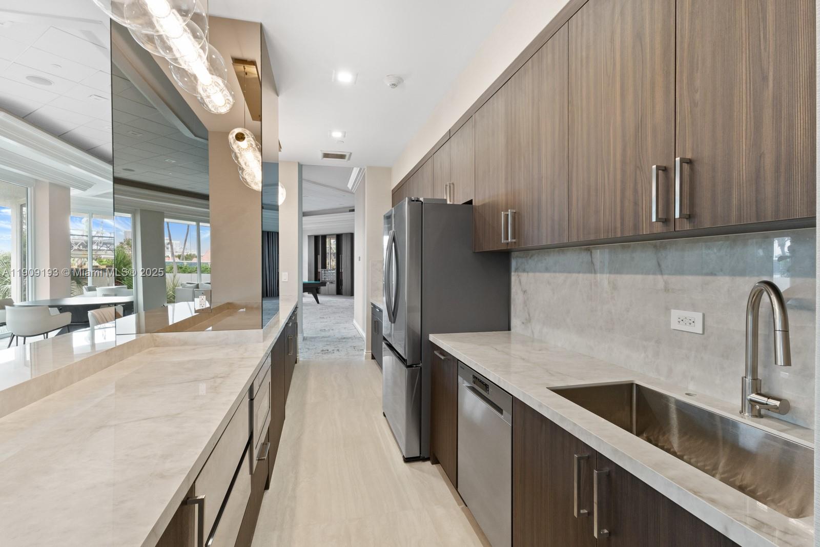 3801 NE 207th St #2002, Aventura FL 33180
