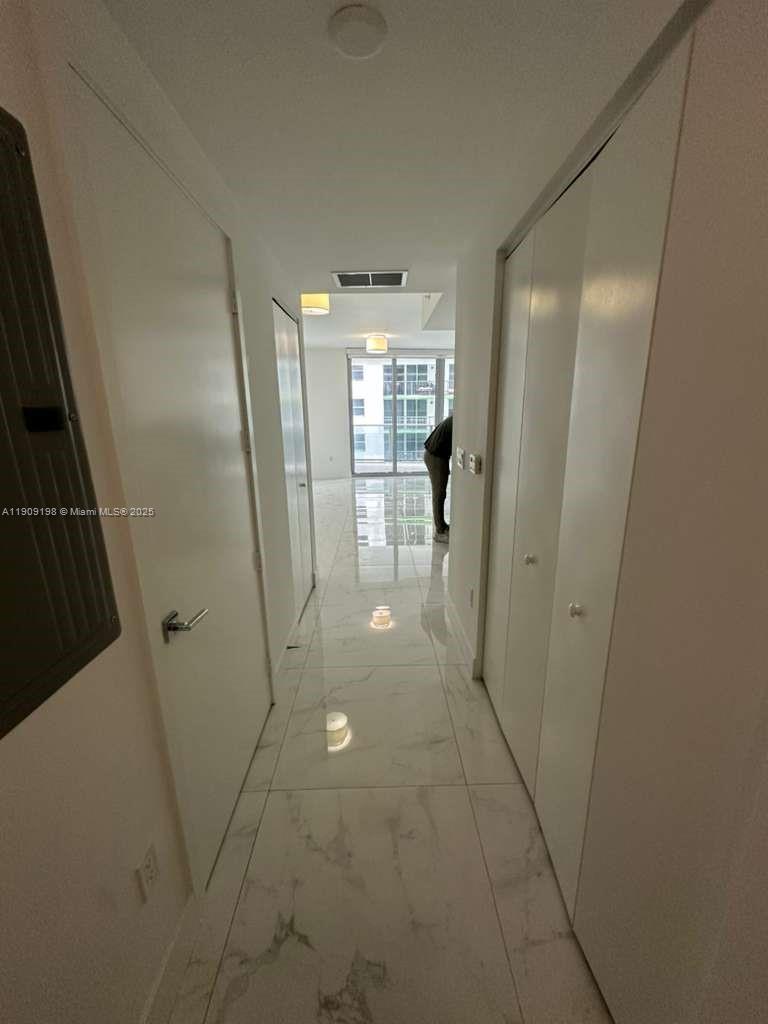 488 NE 18th St #2004, Miami FL 33132