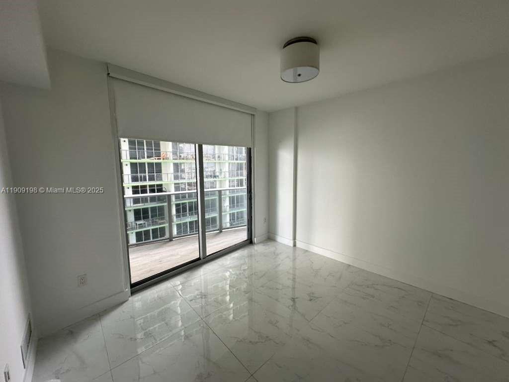 488 NE 18th St #2004, Miami FL 33132