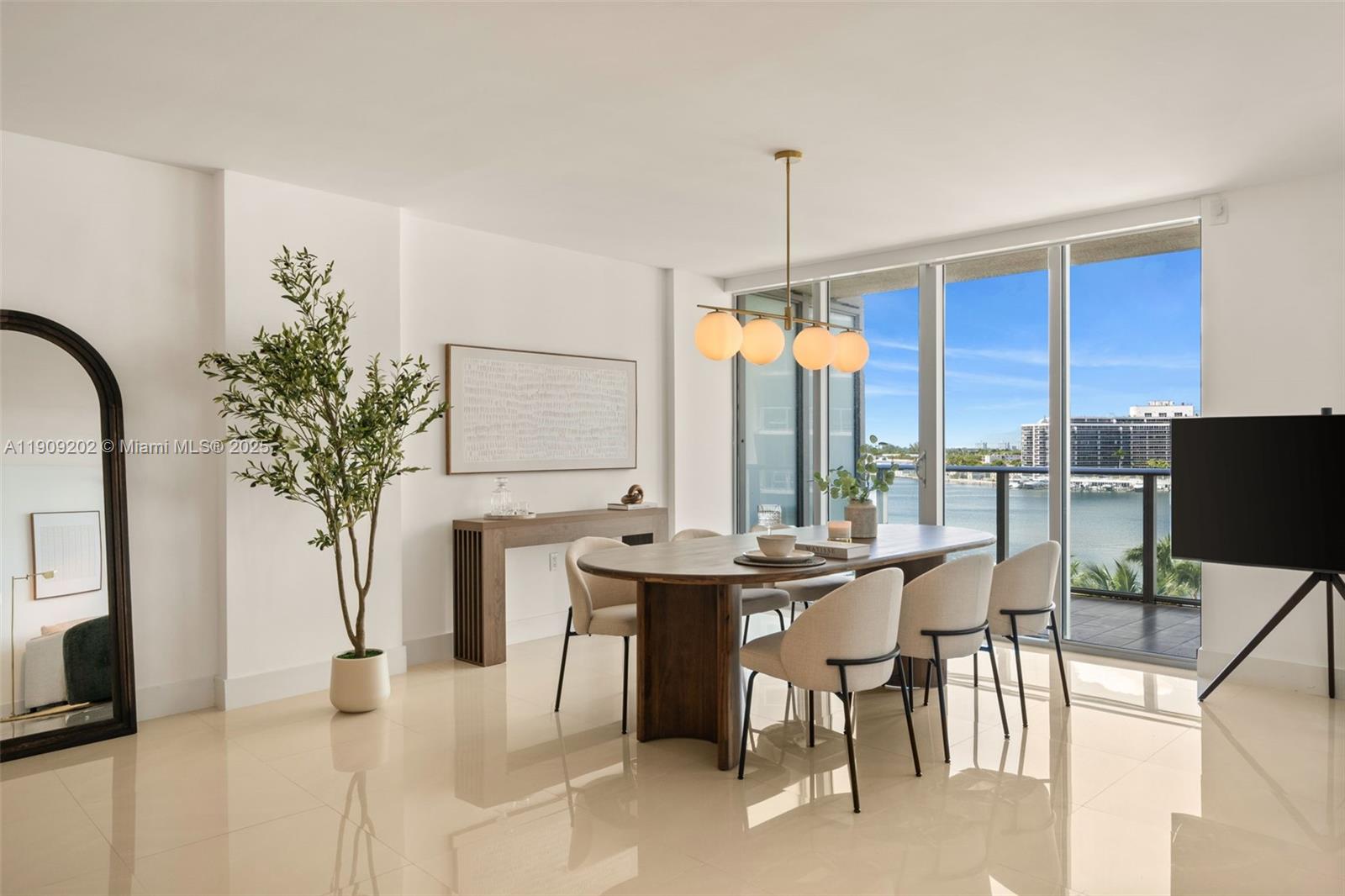 6620 Indian Creek Dr #713, Miami Beach FL 33141