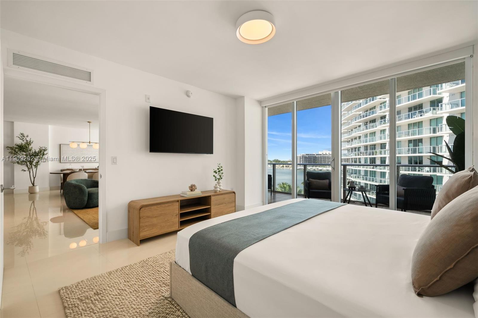 6620 Indian Creek Dr #713, Miami Beach FL 33141