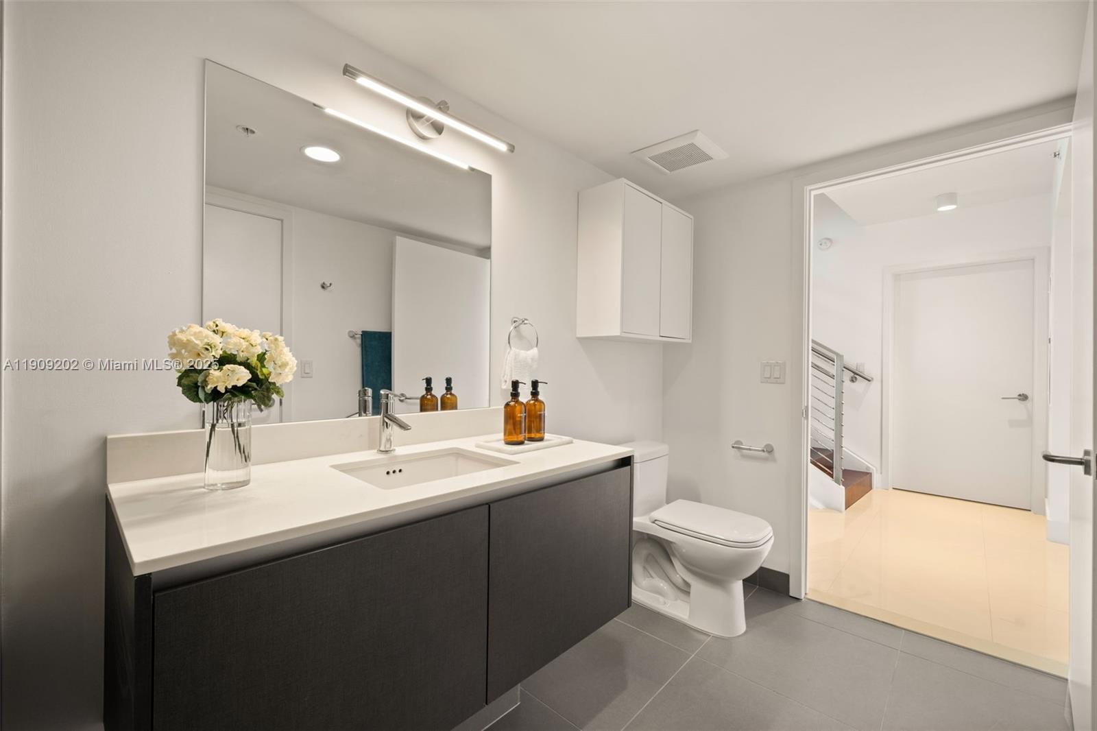 6620 Indian Creek Dr #713, Miami Beach FL 33141