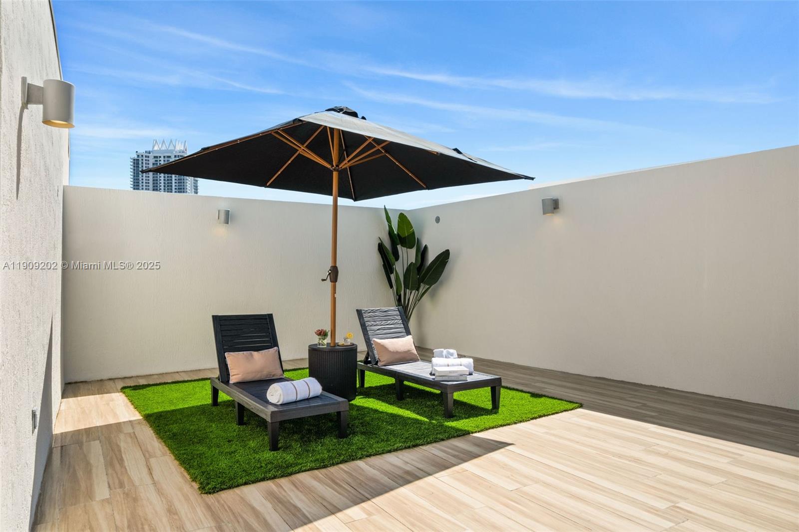 6620 Indian Creek Dr #713, Miami Beach FL 33141