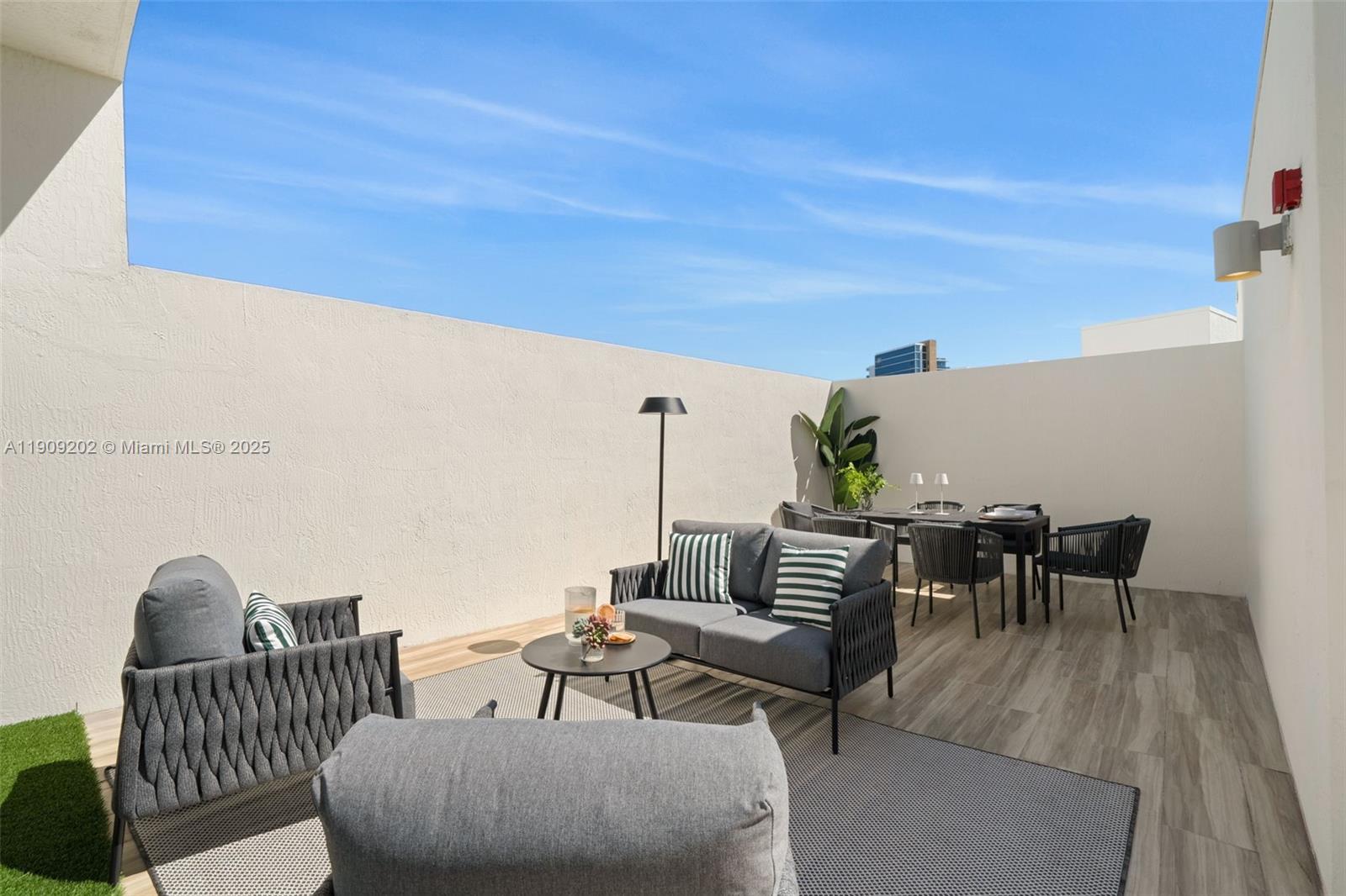 6620 Indian Creek Dr #713, Miami Beach FL 33141