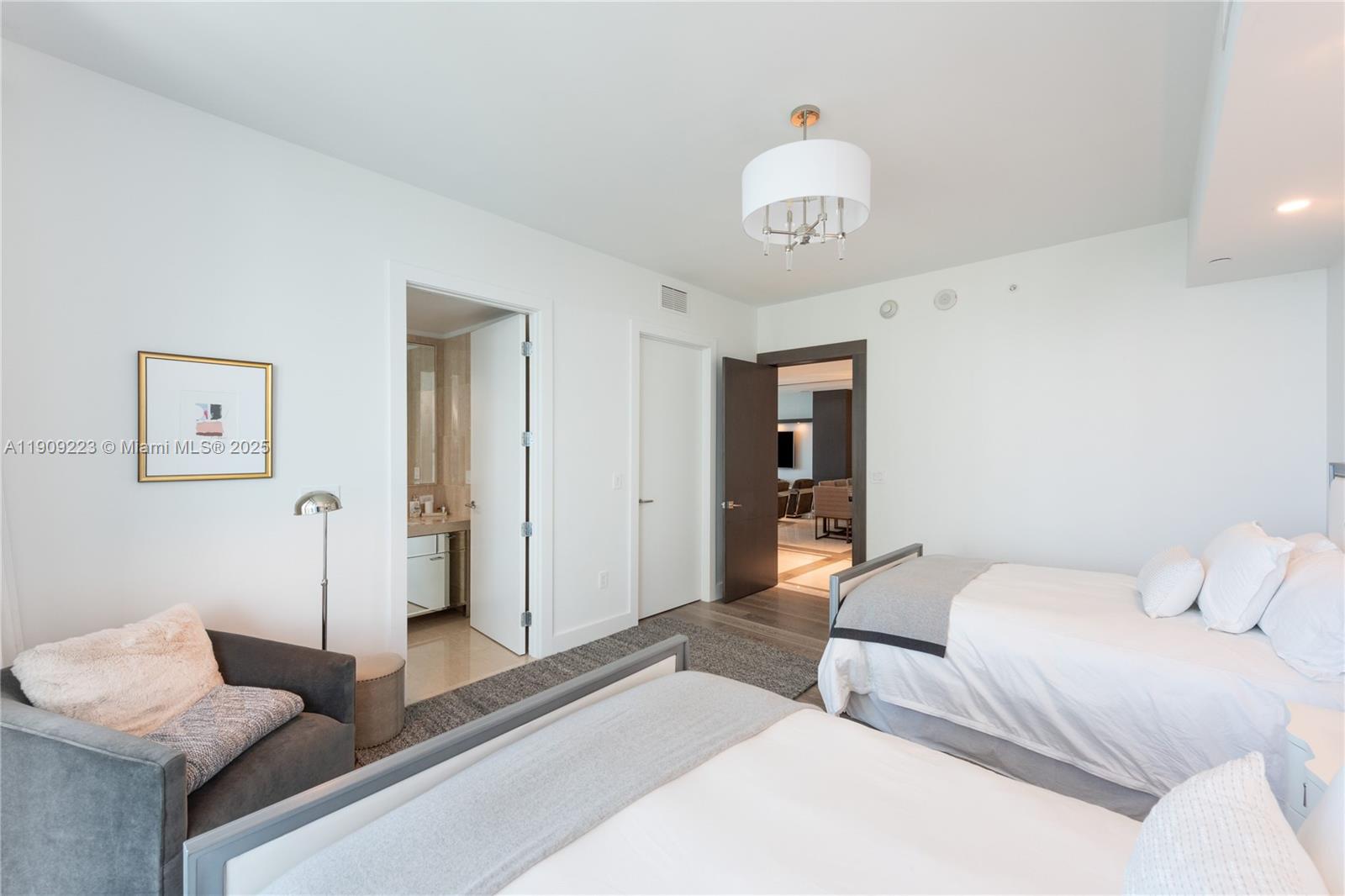 17475 Collins Ave #701, Sunny Isles Beach FL 33160