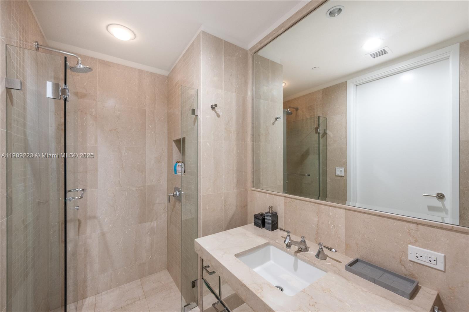 17475 Collins Ave #701, Sunny Isles Beach FL 33160