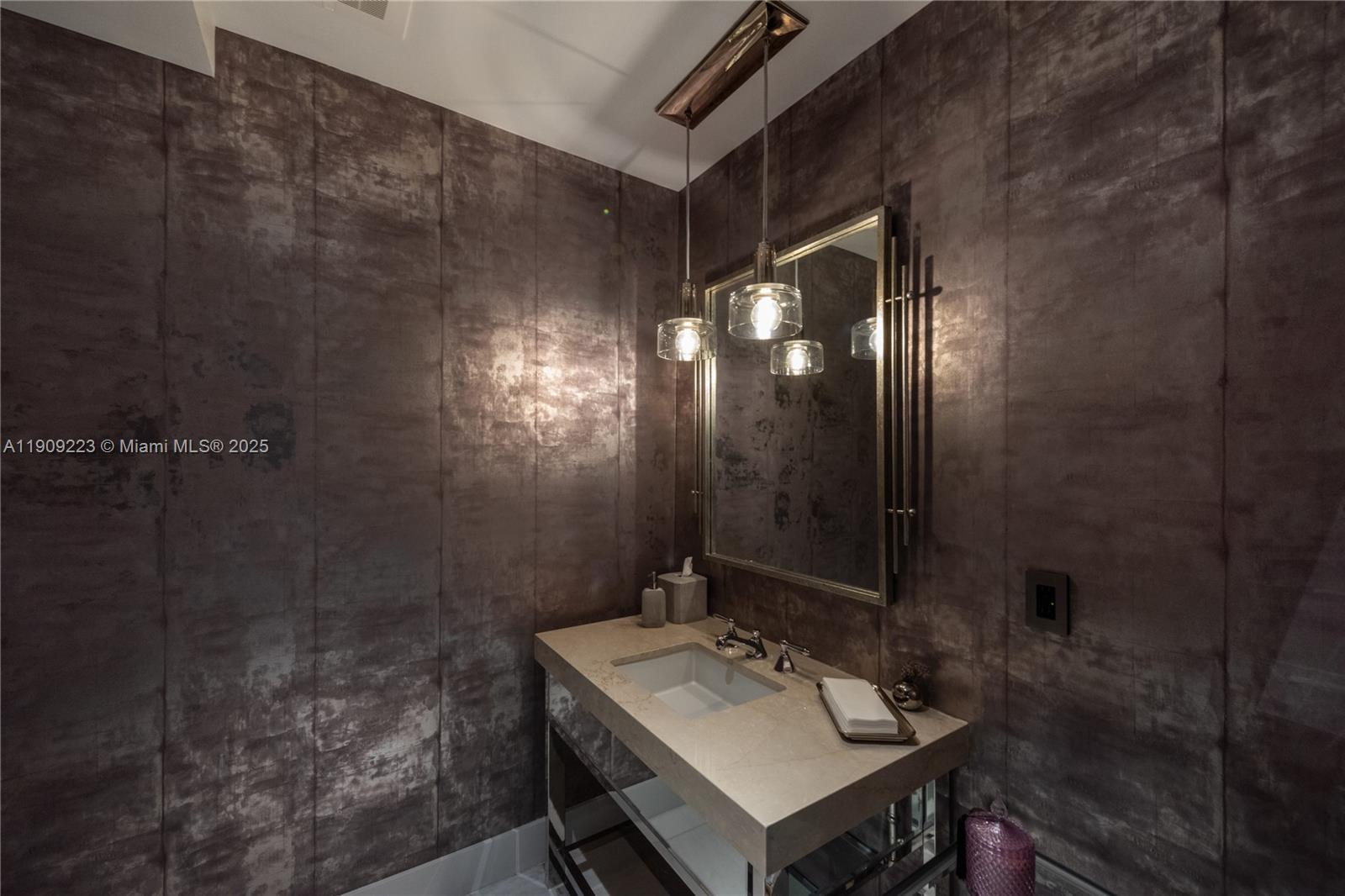 17475 Collins Ave #701, Sunny Isles Beach FL 33160
