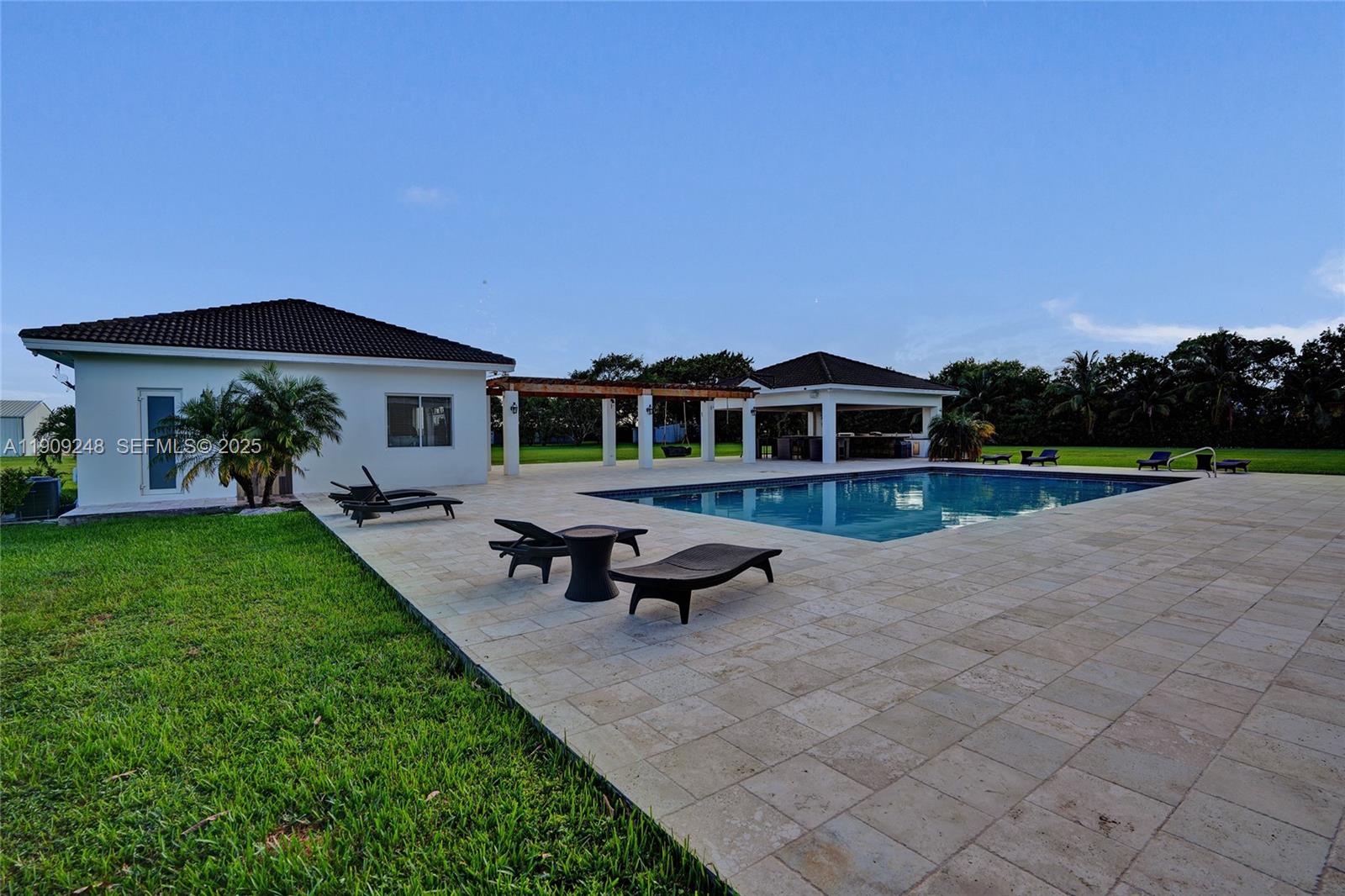 18300 SW 158th St, Miami FL 33187
