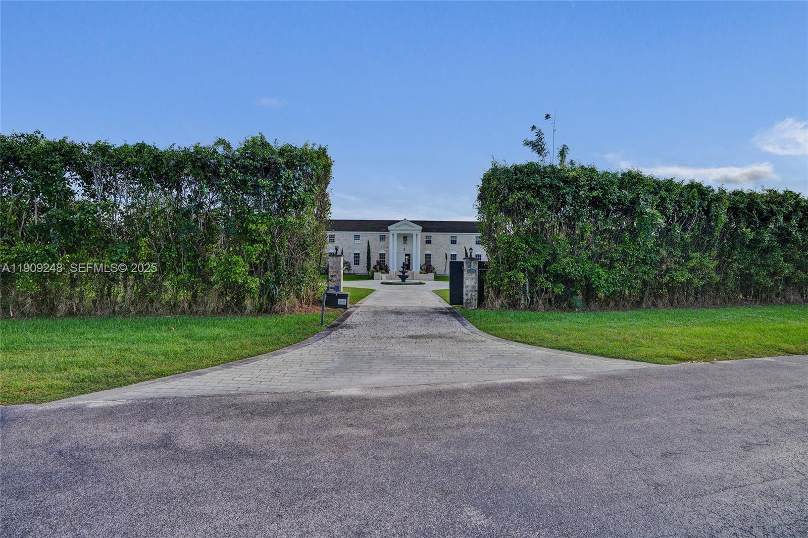 18300 SW 158th St, Miami FL 33187