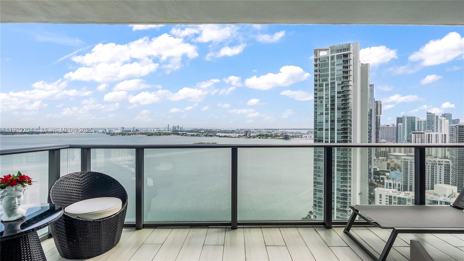 650 NE 32nd St #3807, Miami FL 33137
