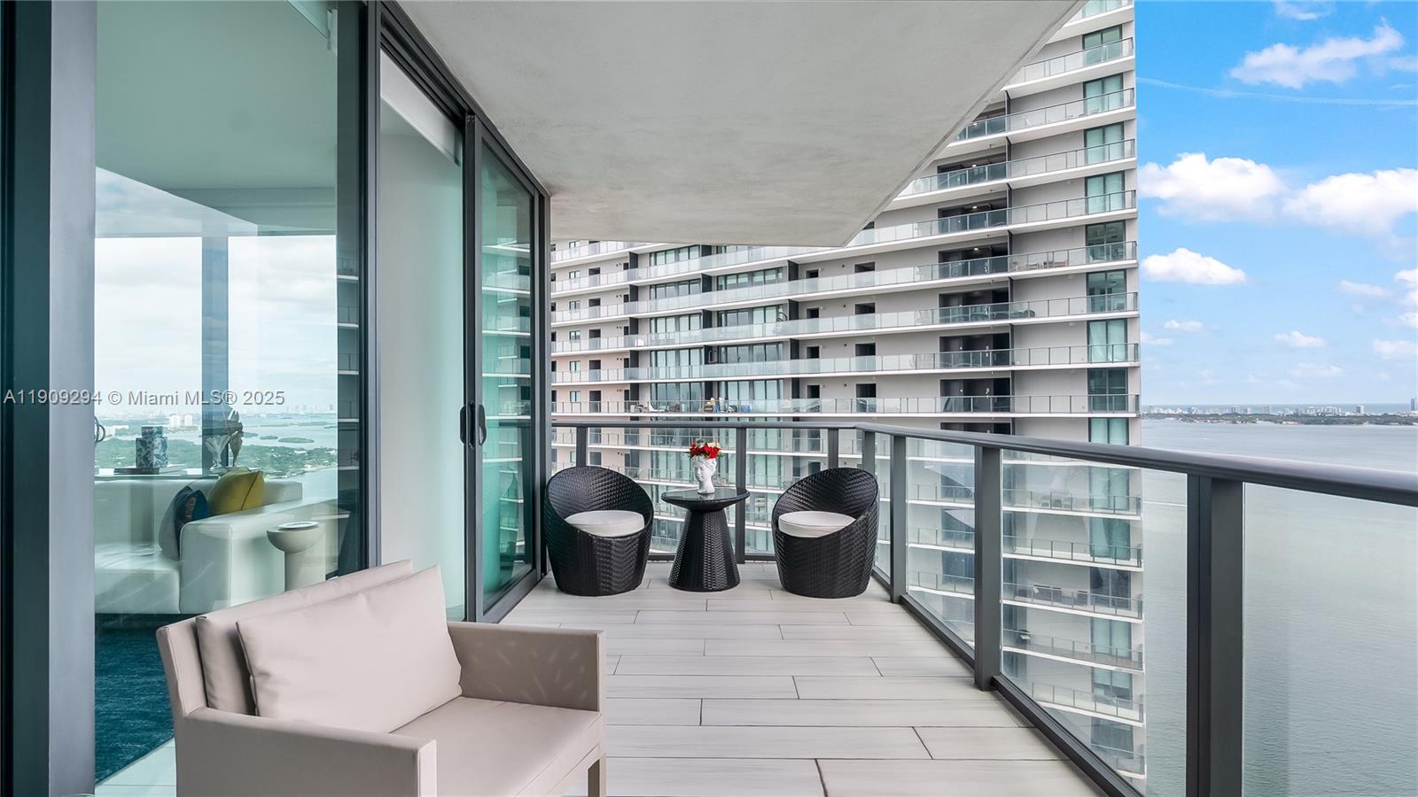 650 NE 32nd St #3807, Miami FL 33137