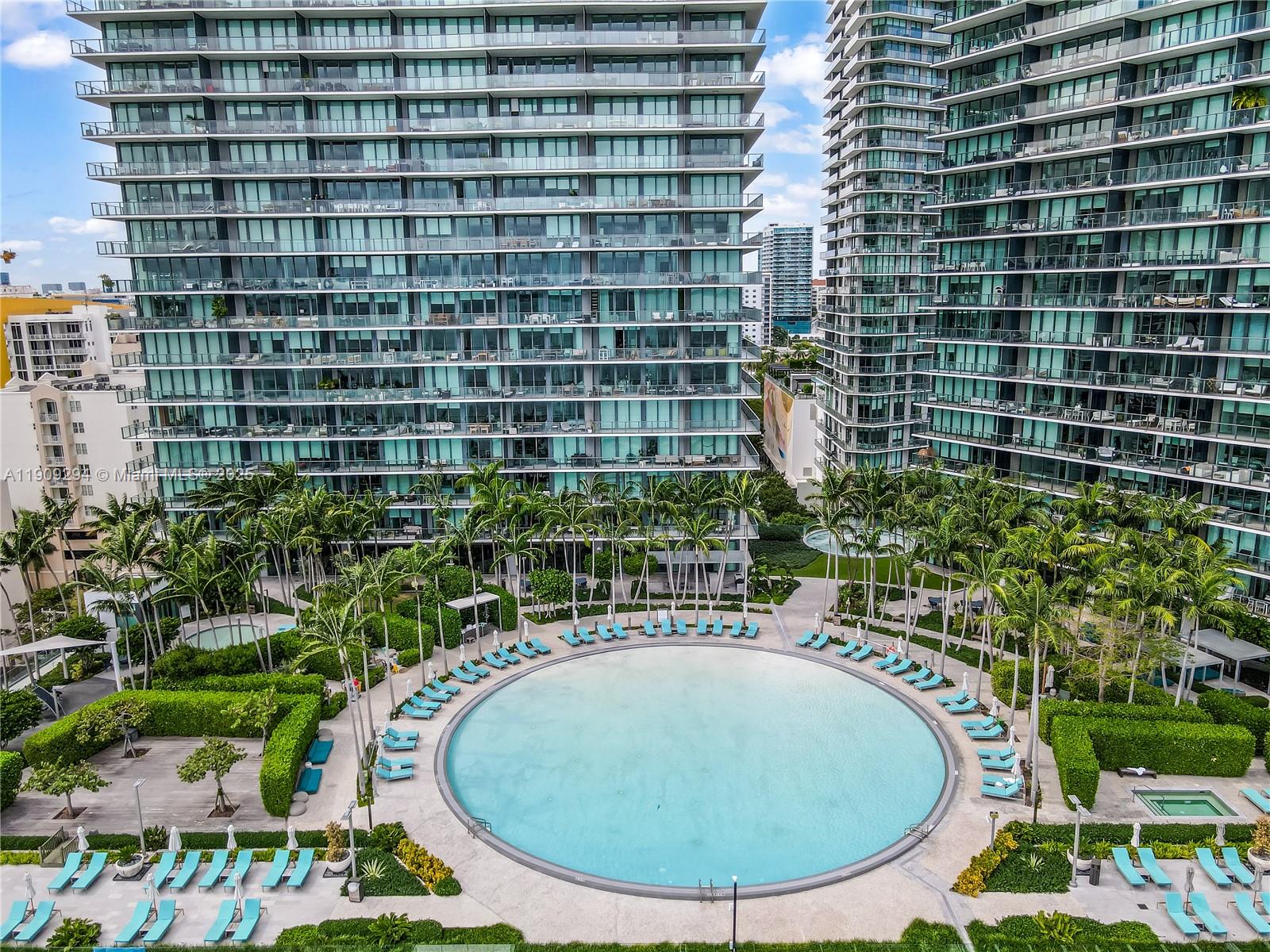 650 NE 32nd St #3807, Miami FL 33137
