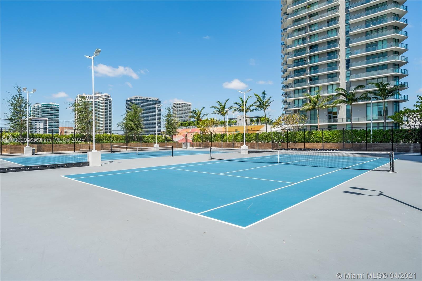 650 NE 32nd St #3807, Miami FL 33137