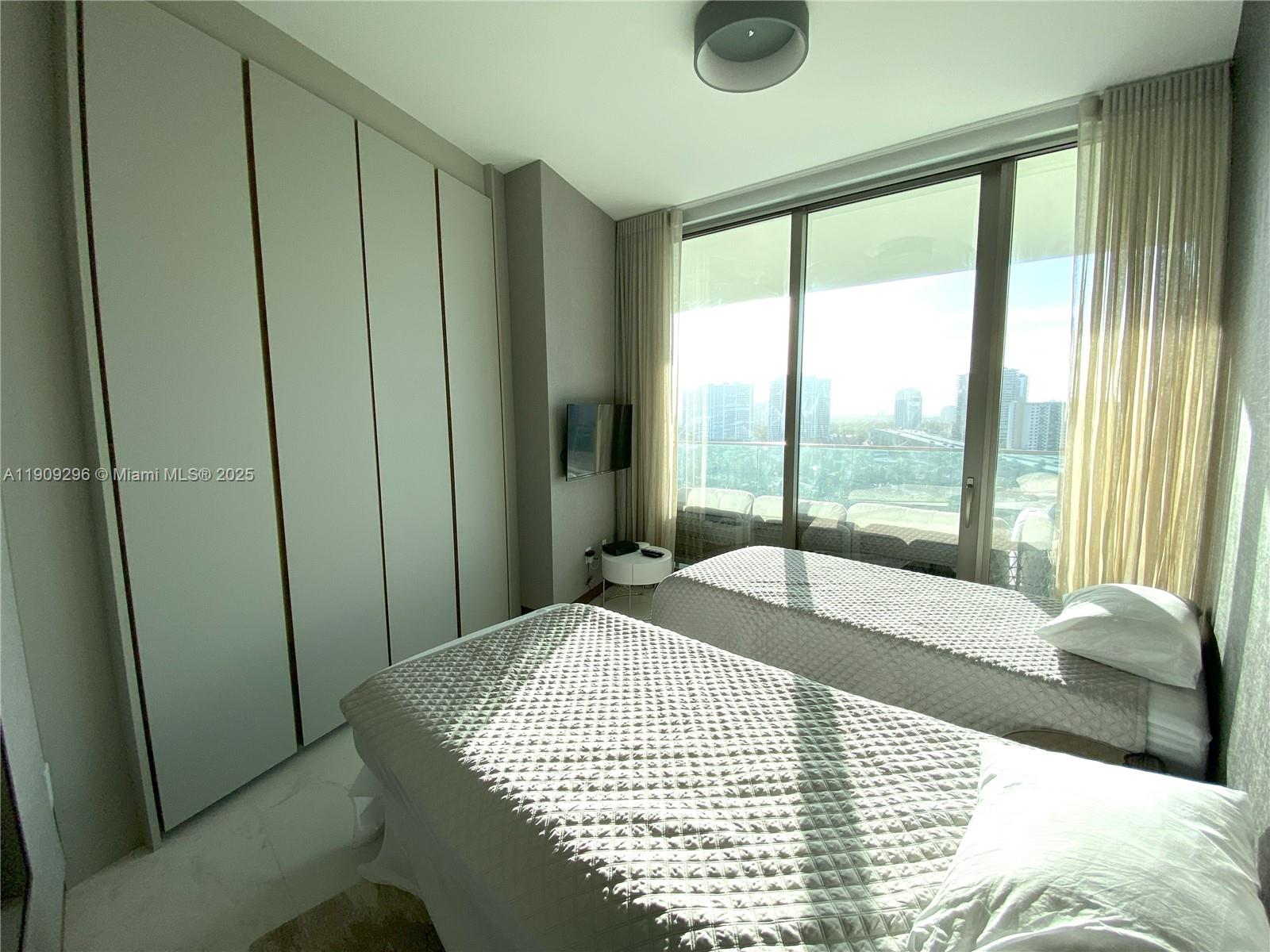18975 Collins Ave #1005, Sunny Isles Beach FL 33160