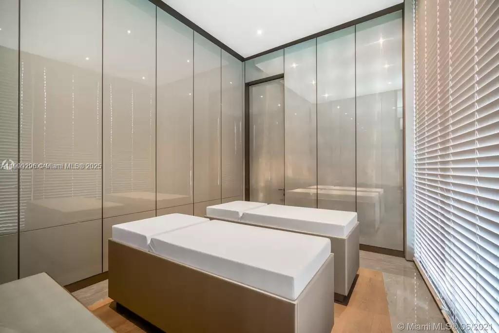 18975 Collins Ave #1005, Sunny Isles Beach FL 33160
