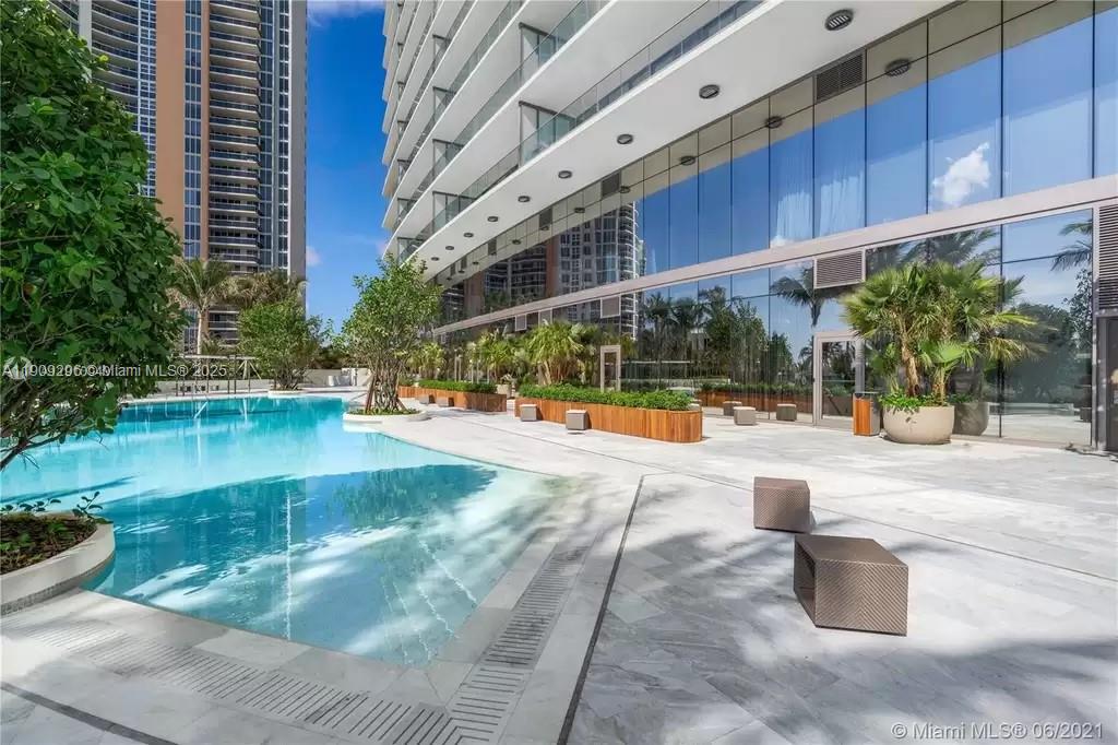 18975 Collins Ave #1005, Sunny Isles Beach FL 33160