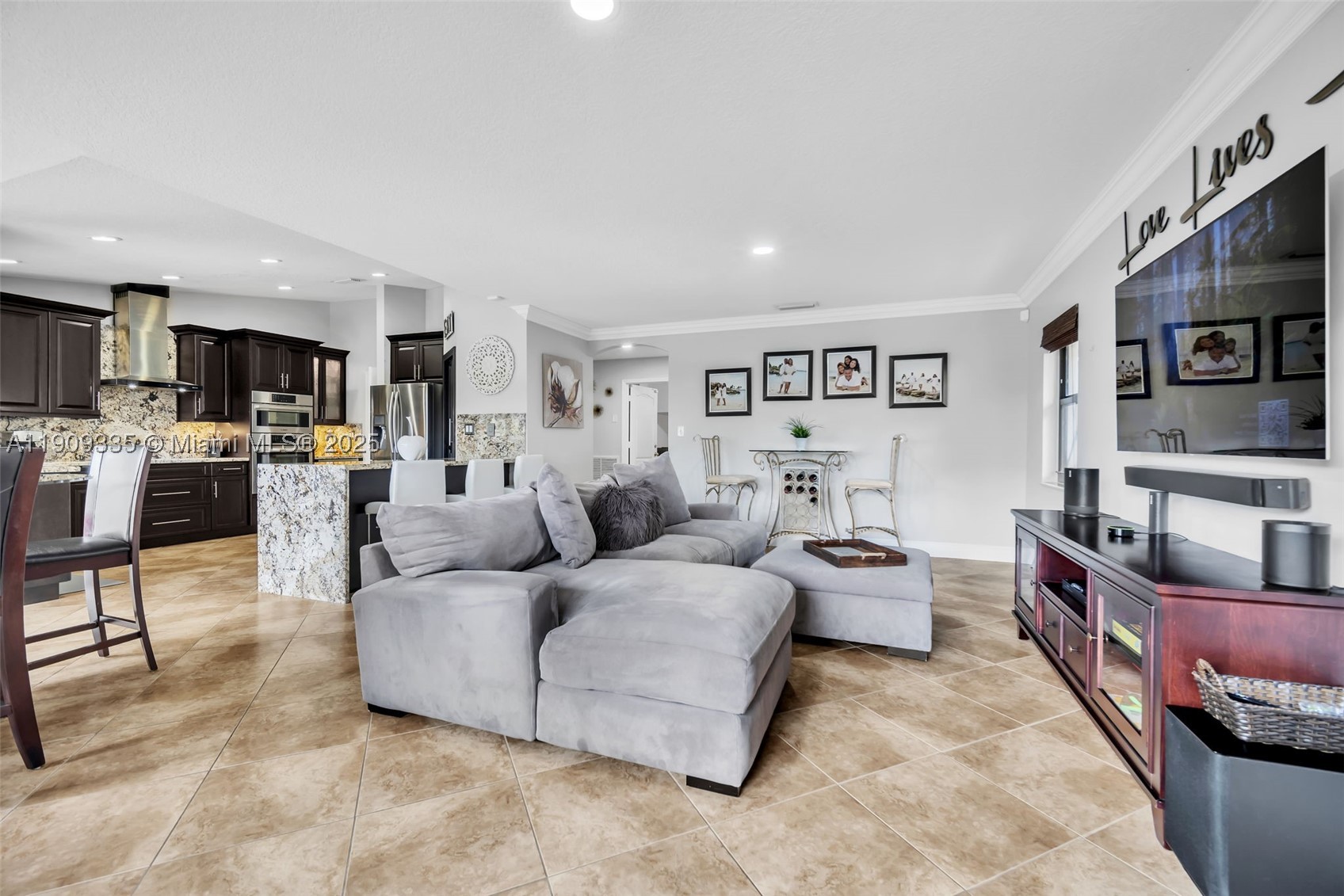 15462 SW 115th St, Miami FL 33196