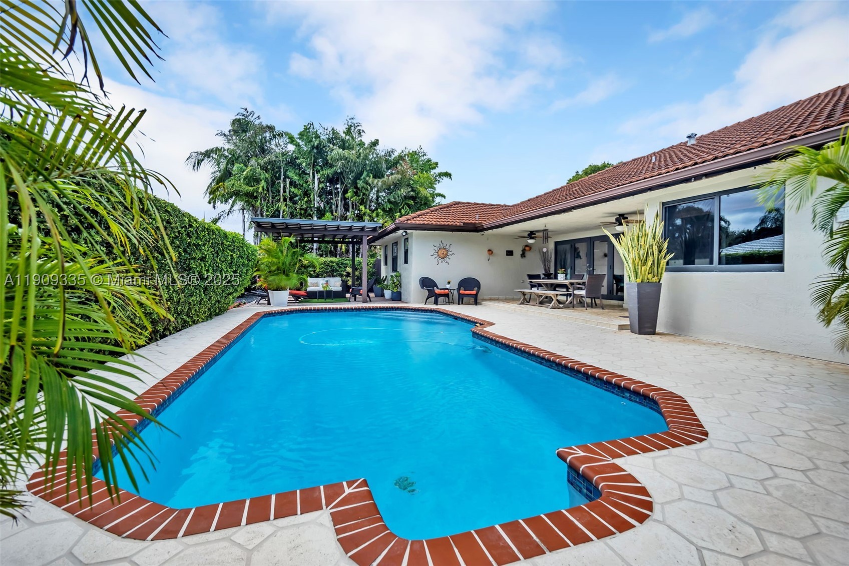 15462 SW 115th St, Miami FL 33196