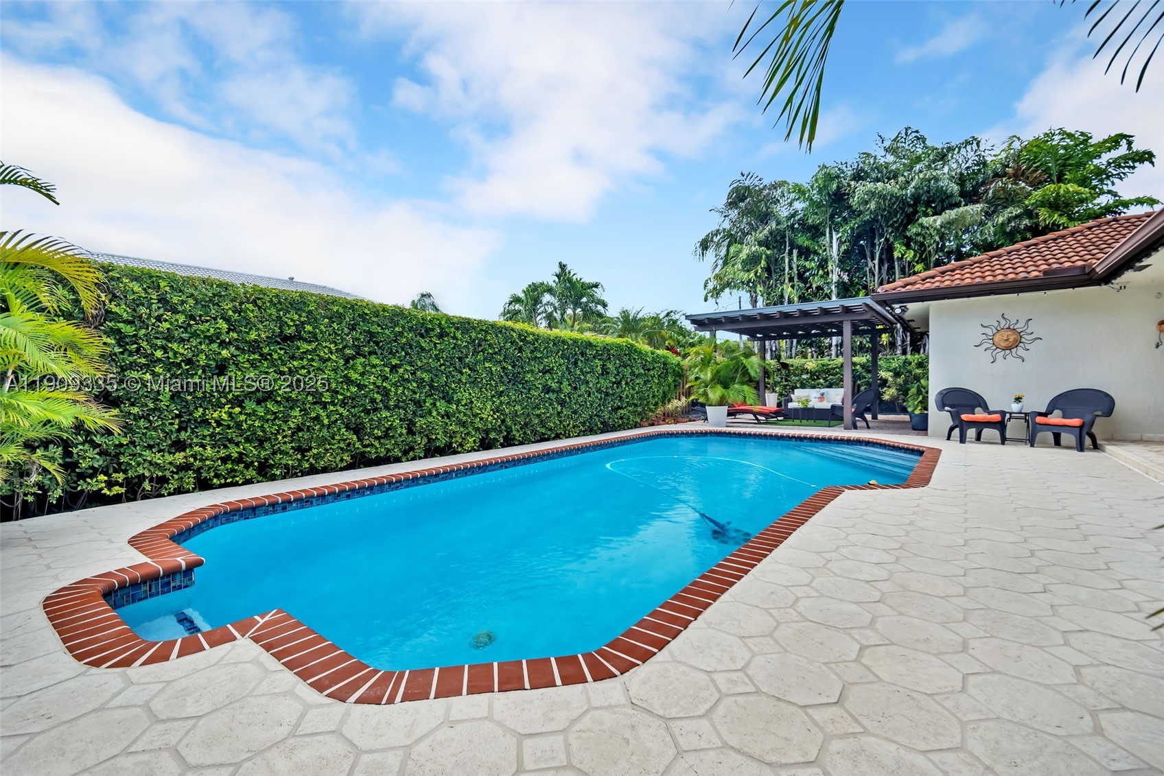 15462 SW 115th St, Miami FL 33196