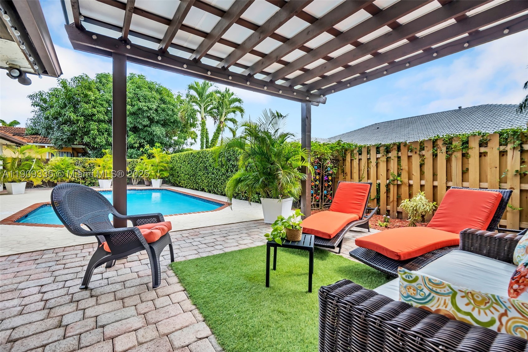 15462 SW 115th St, Miami FL 33196