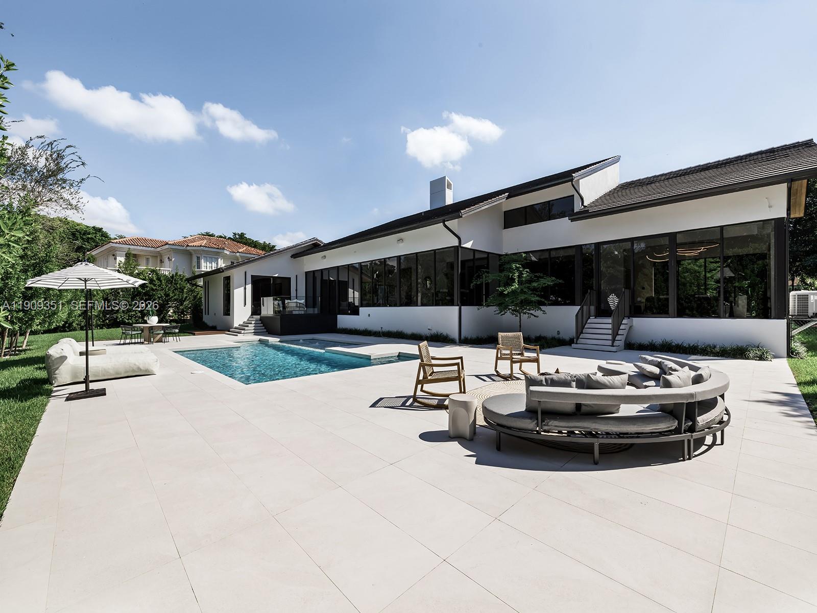 7910 Los Pinos Cir, Coral Gables FL 33143