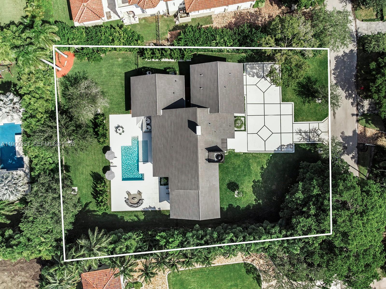 7910 Los Pinos Cir, Coral Gables FL 33143