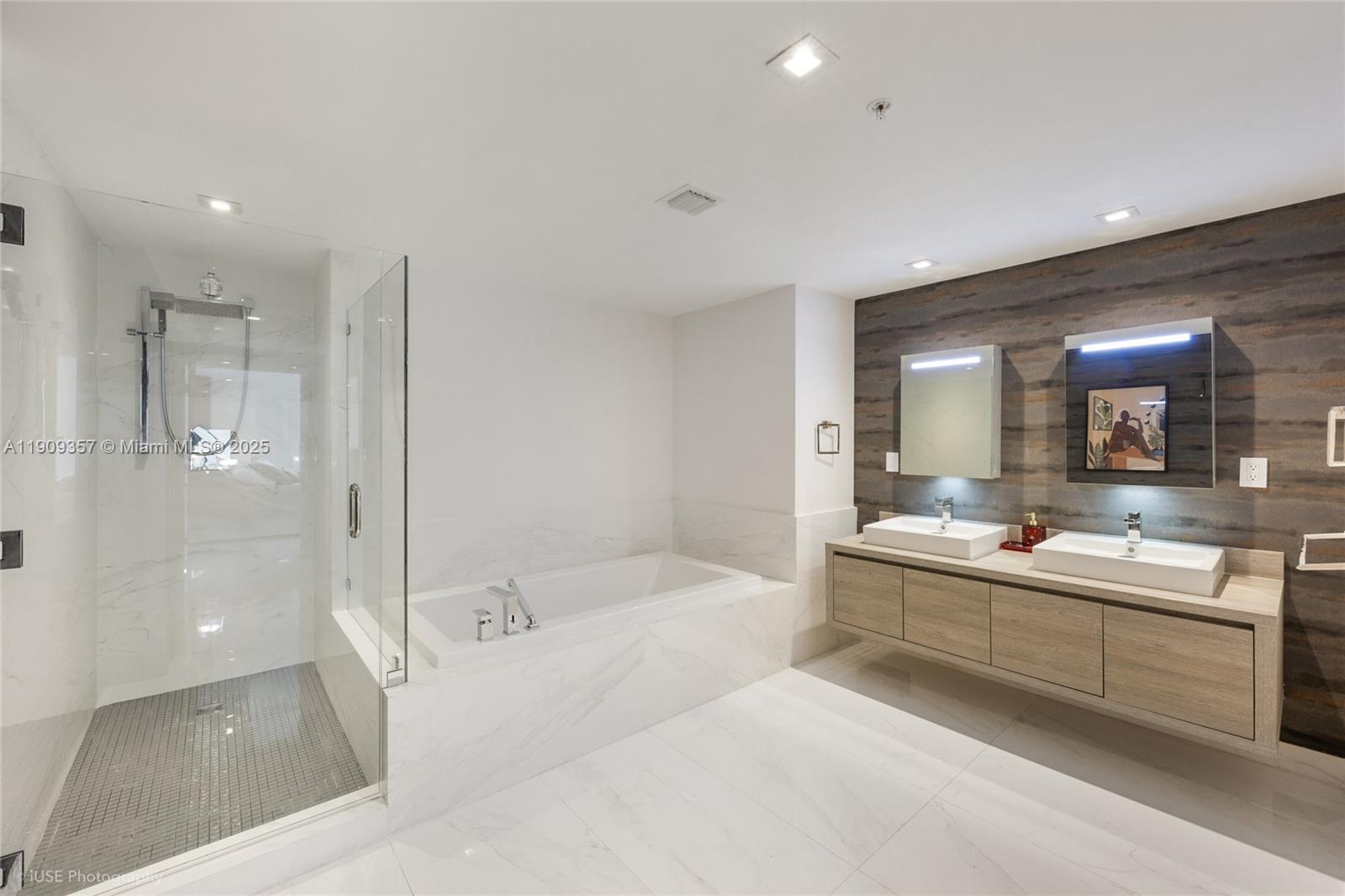 400 Sunny Isles Blvd #704, Sunny Isles Beach FL 33160