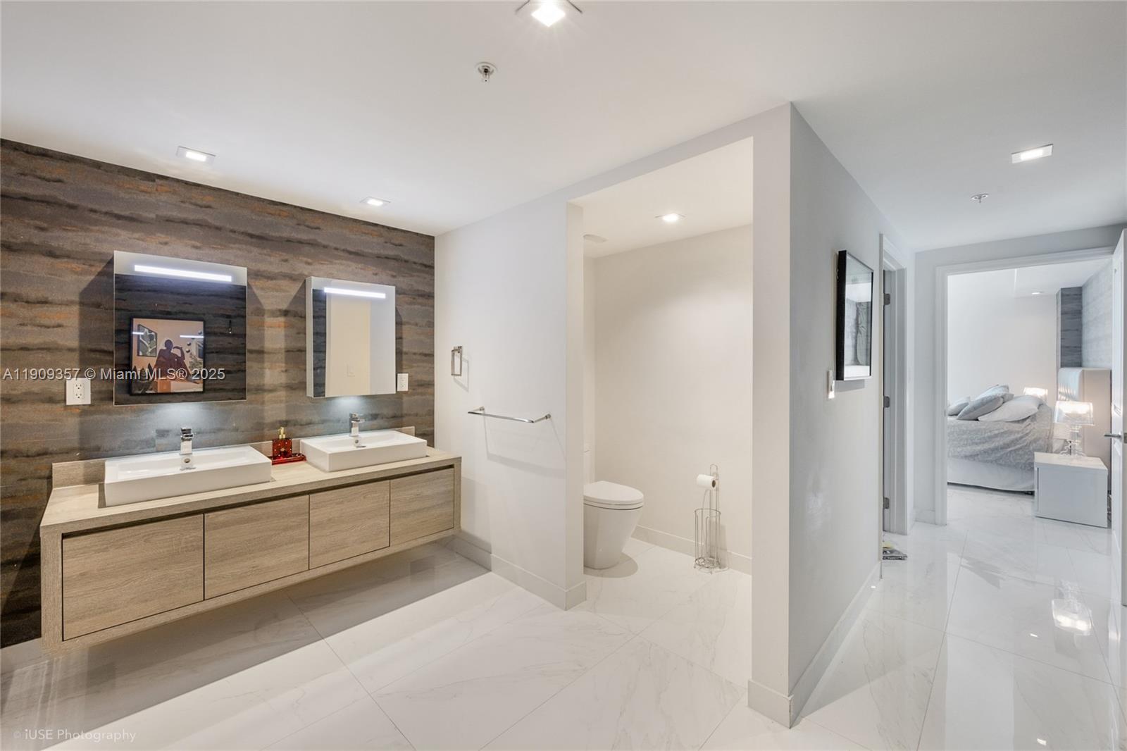 400 Sunny Isles Blvd #704, Sunny Isles Beach FL 33160