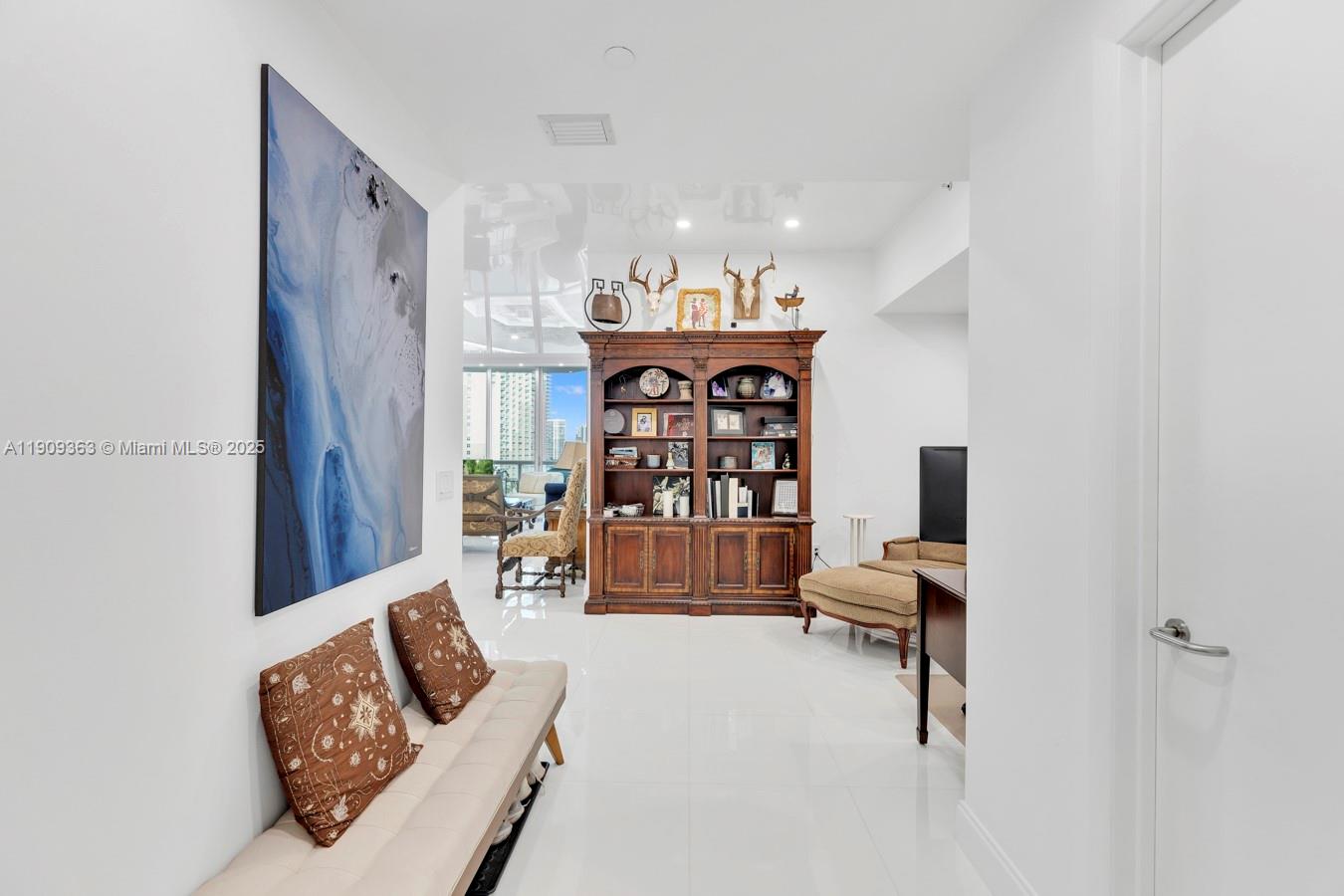 3131 NE 188th St #2-1004, Aventura FL 33180