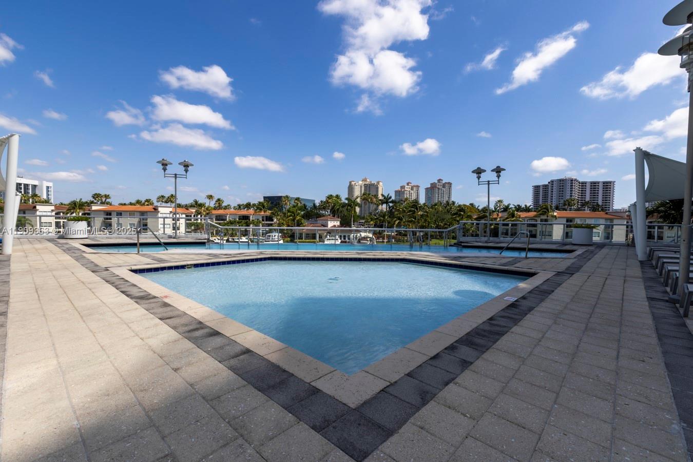 3131 NE 188th St #2-1004, Aventura FL 33180