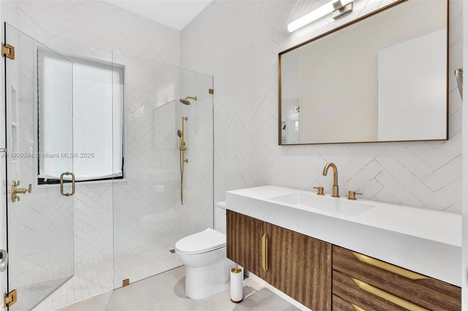 13045 Coronado Ter, North Miami FL 33181