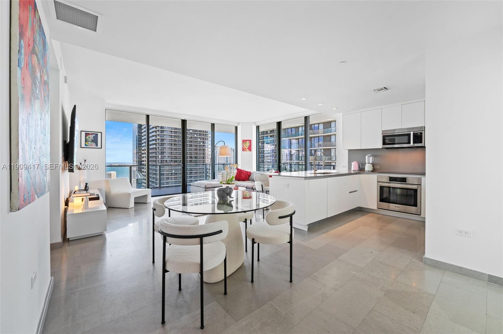88 SW 7th St #3101, Miami FL 33130