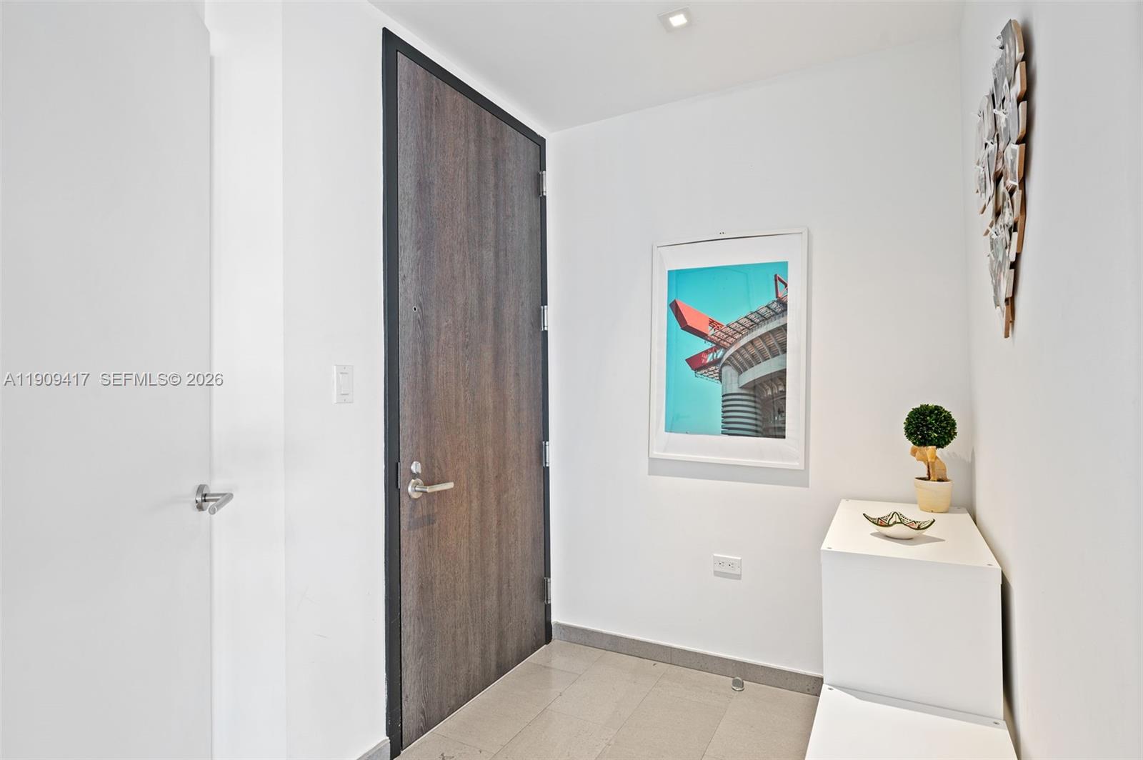 88 SW 7th St #3101, Miami FL 33130
