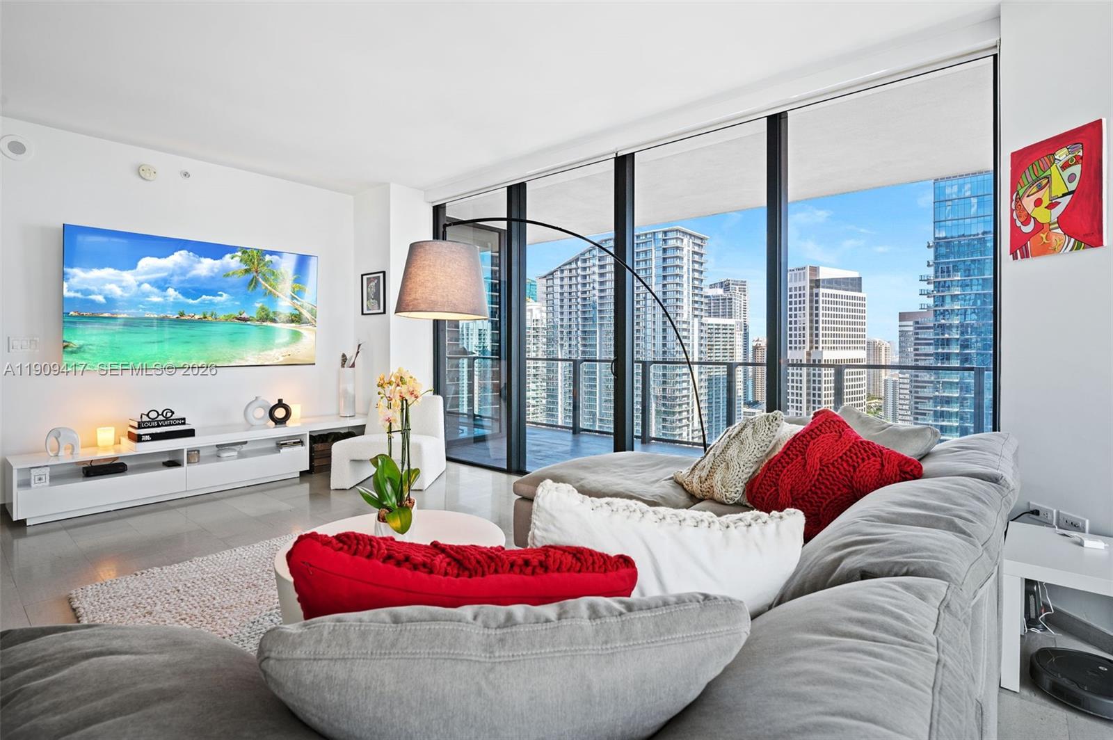 88 SW 7th St #3101, Miami FL 33130