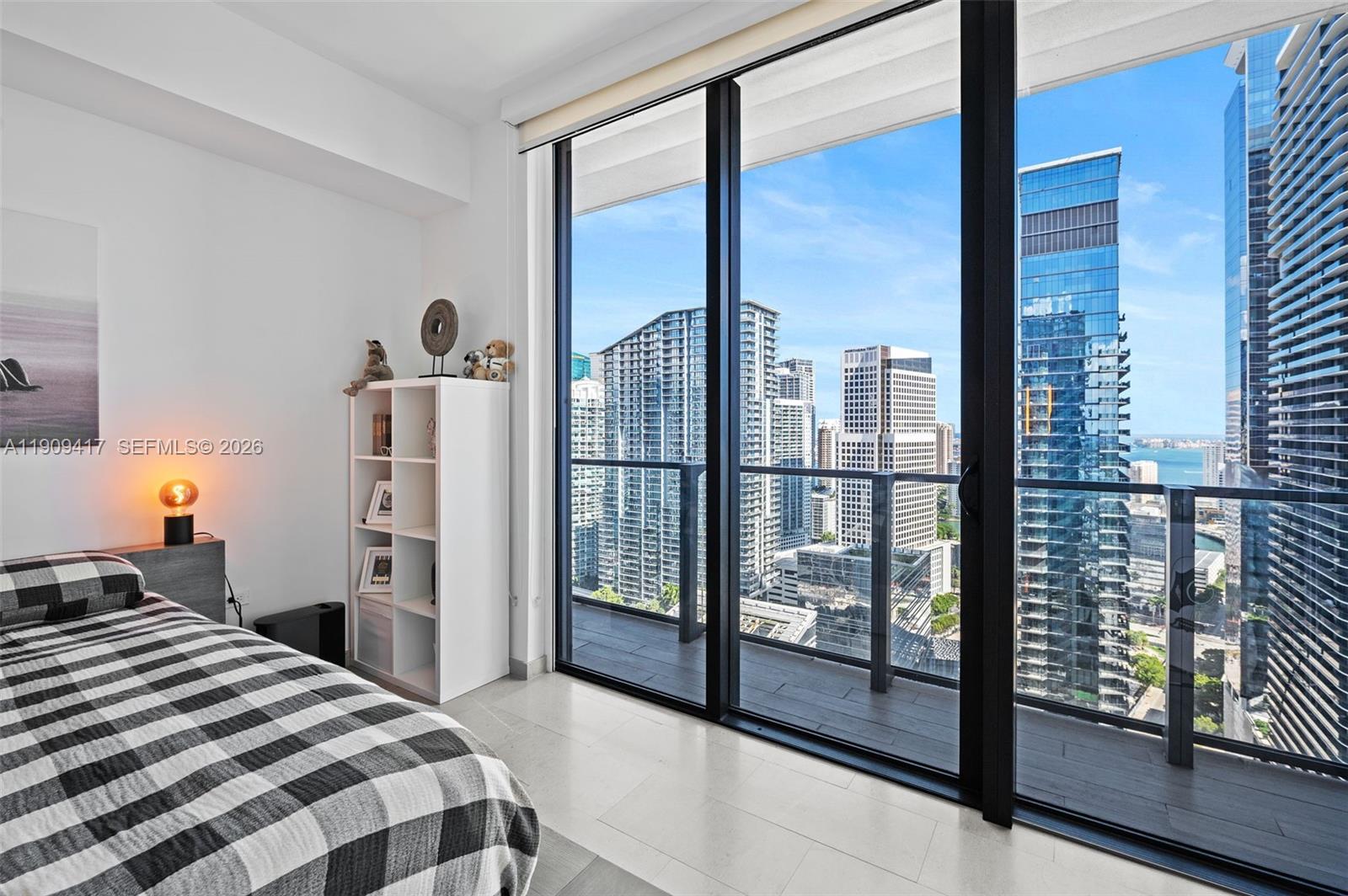 88 SW 7th St #3101, Miami FL 33130