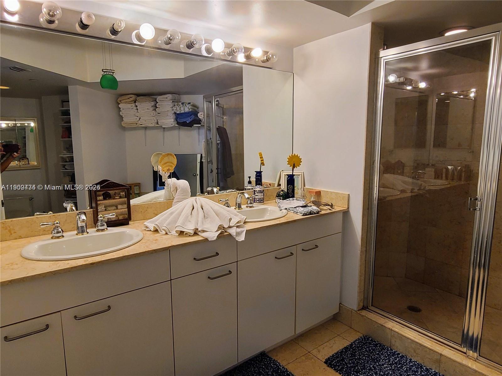 21055 Yacht Club Dr #1602, Aventura FL 33180