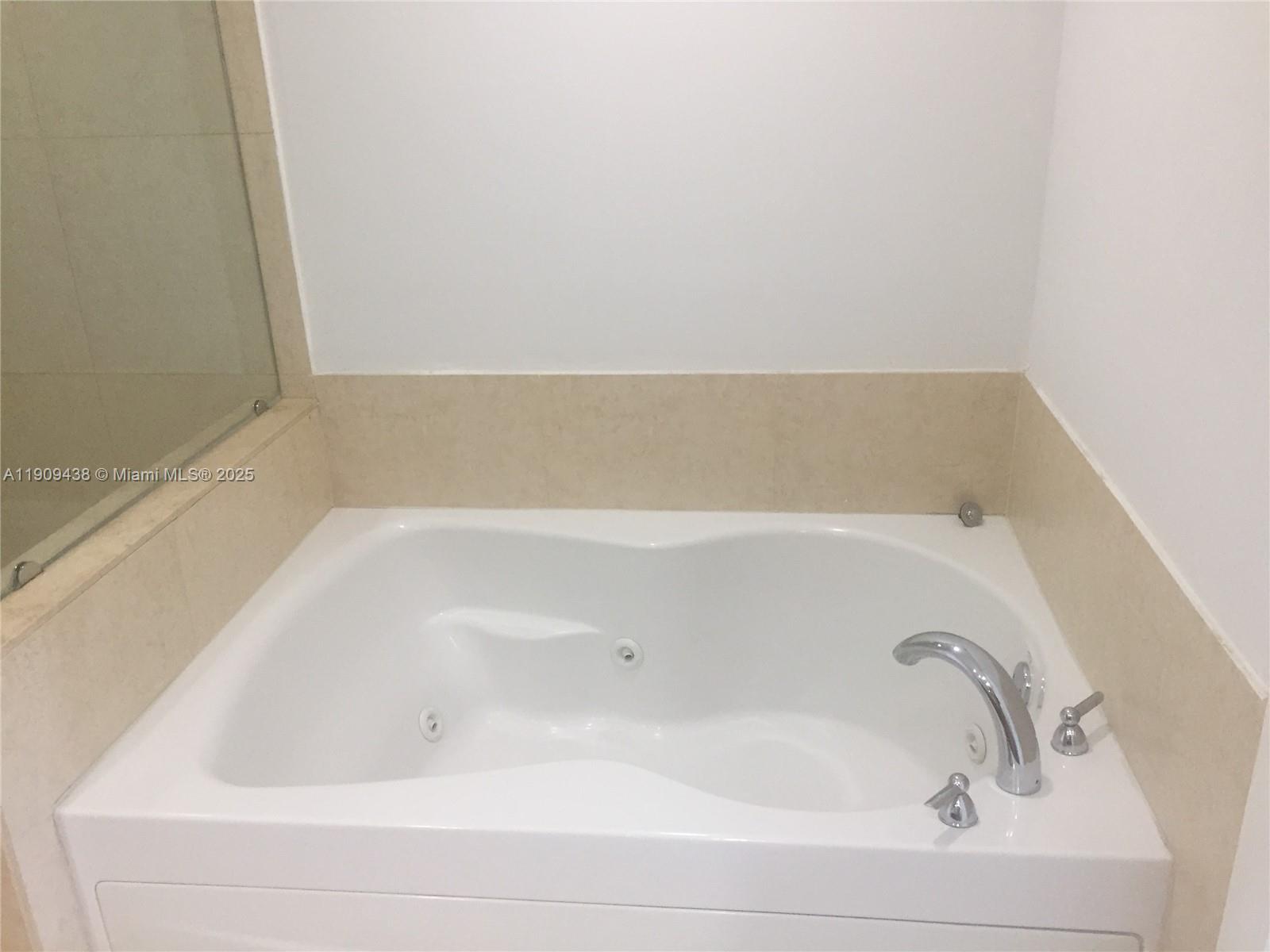 50 Biscayne Blvd #3101, Miami FL 33132