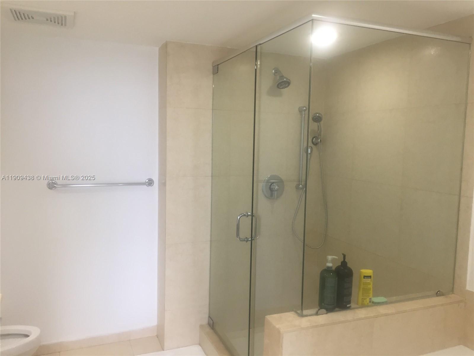 50 Biscayne Blvd #3101, Miami FL 33132