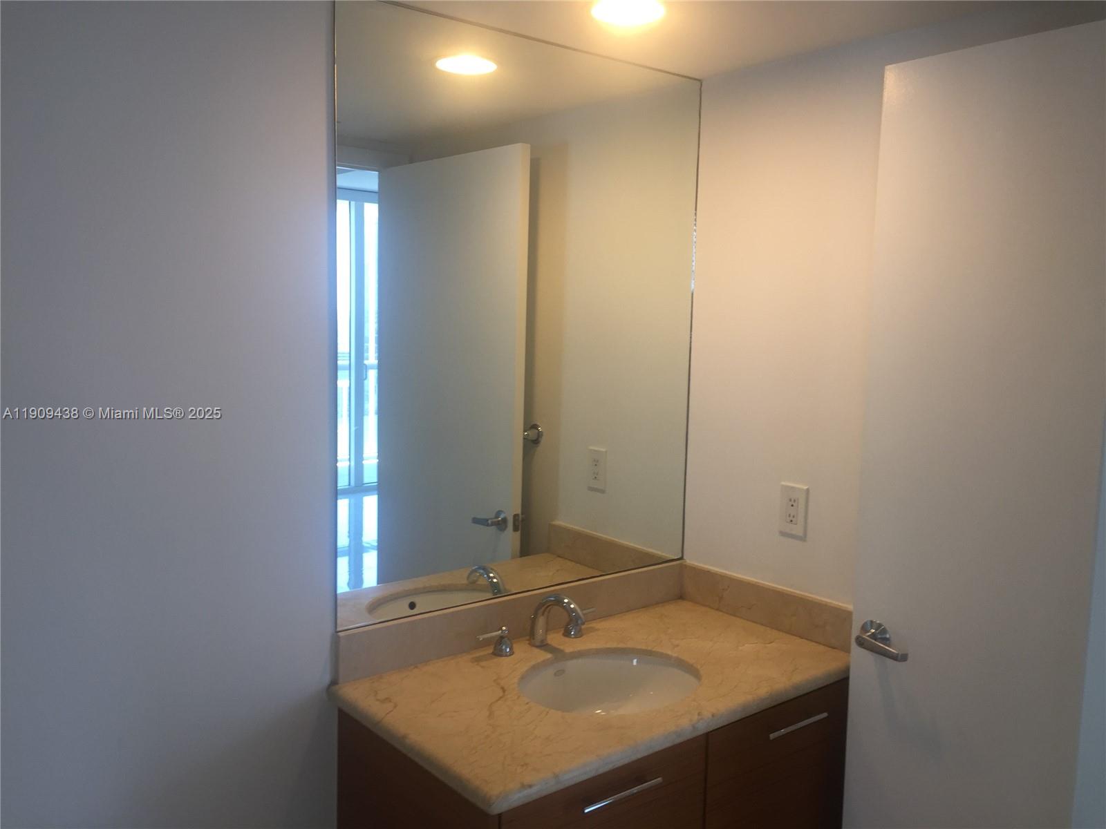 50 Biscayne Blvd #3101, Miami FL 33132