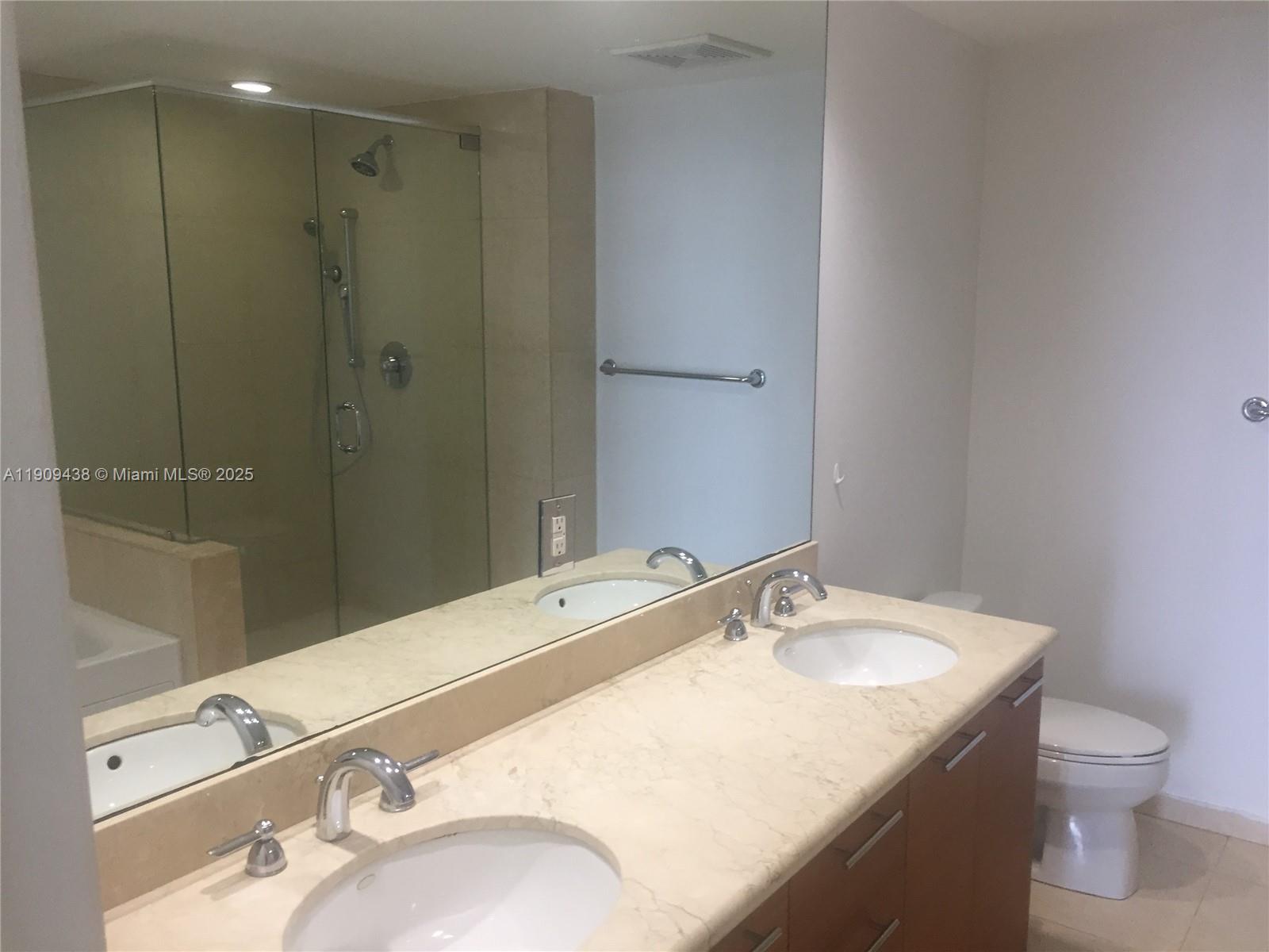 50 Biscayne Blvd #3101, Miami FL 33132