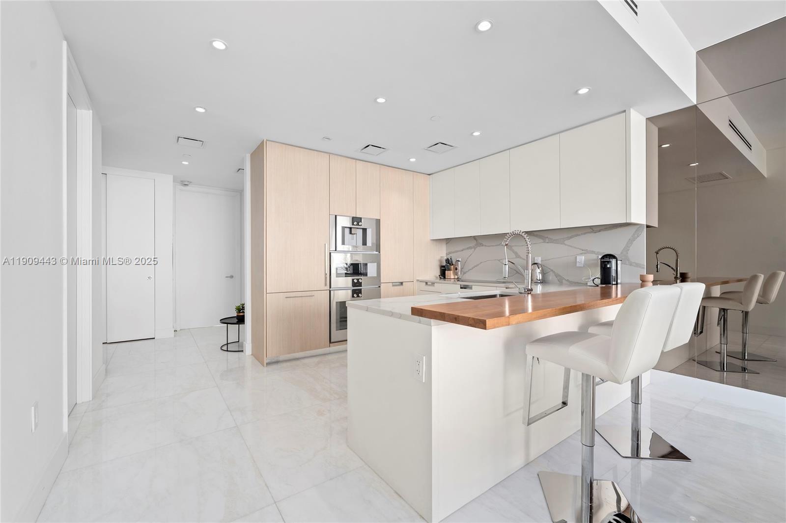15701 Collins Ave #4303, Sunny Isles Beach FL 33160