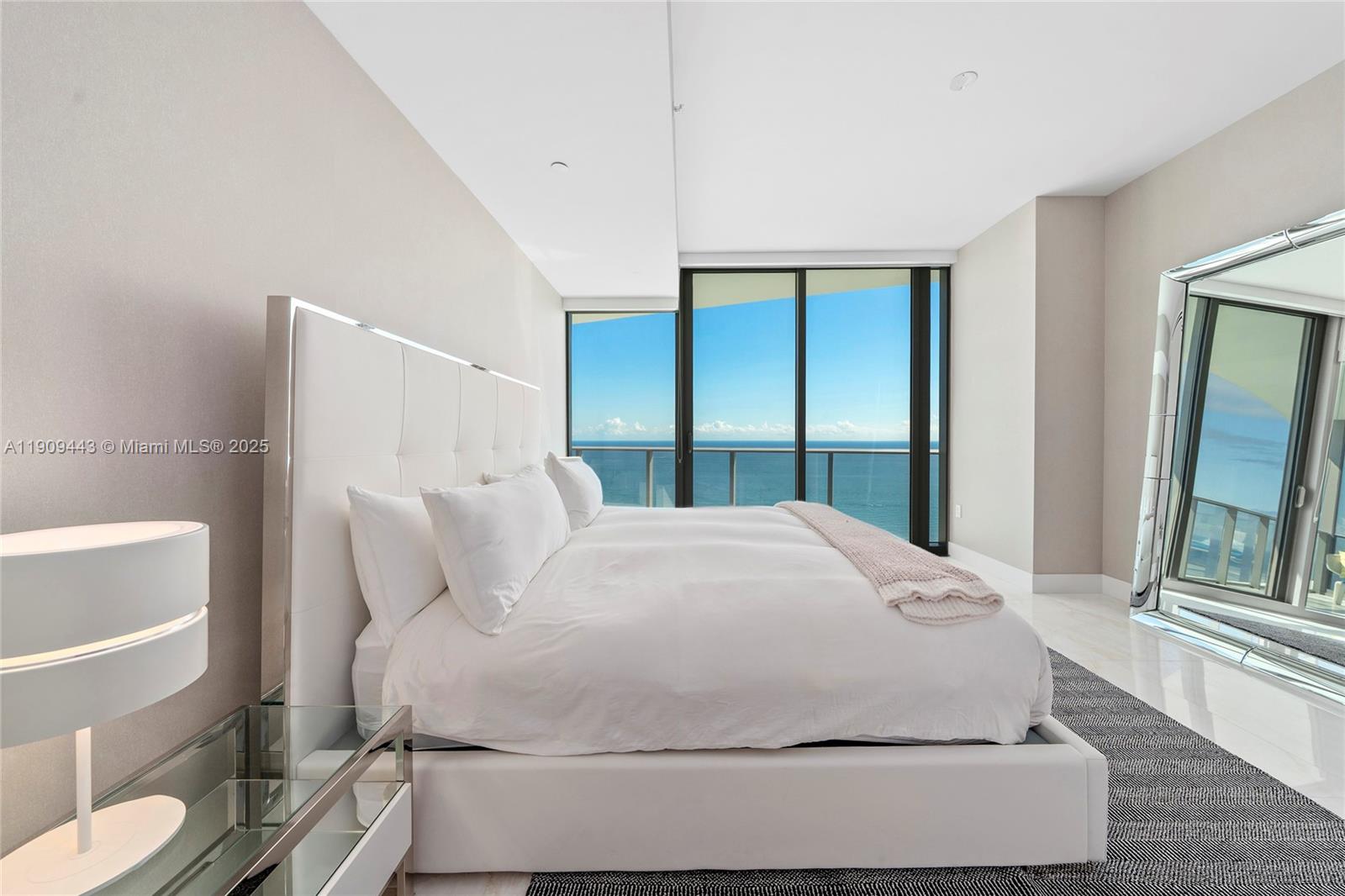 15701 Collins Ave #4303, Sunny Isles Beach FL 33160
