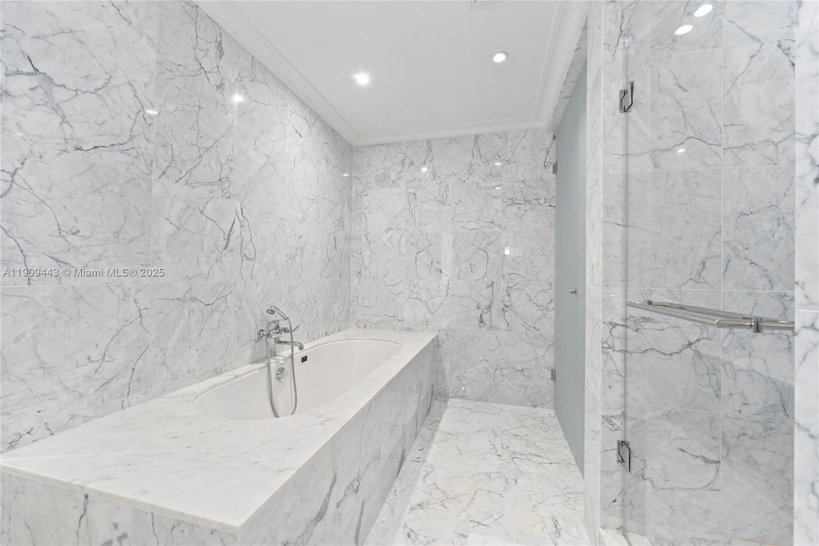 15701 Collins Ave #4303, Sunny Isles Beach FL 33160