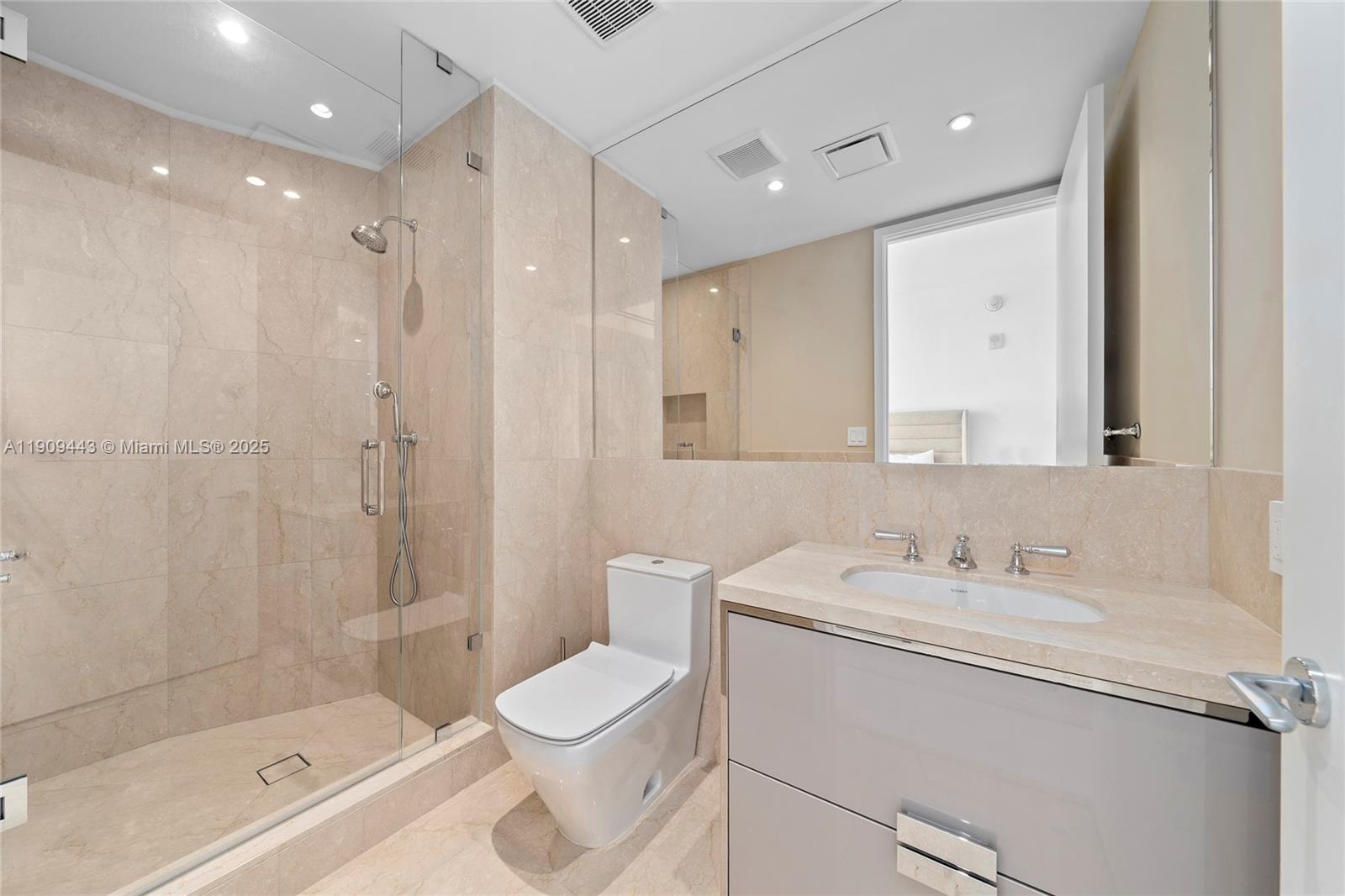 15701 Collins Ave #4303, Sunny Isles Beach FL 33160