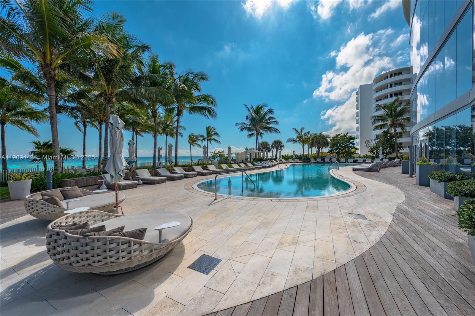 15701 Collins Ave #4303, Sunny Isles Beach FL 33160