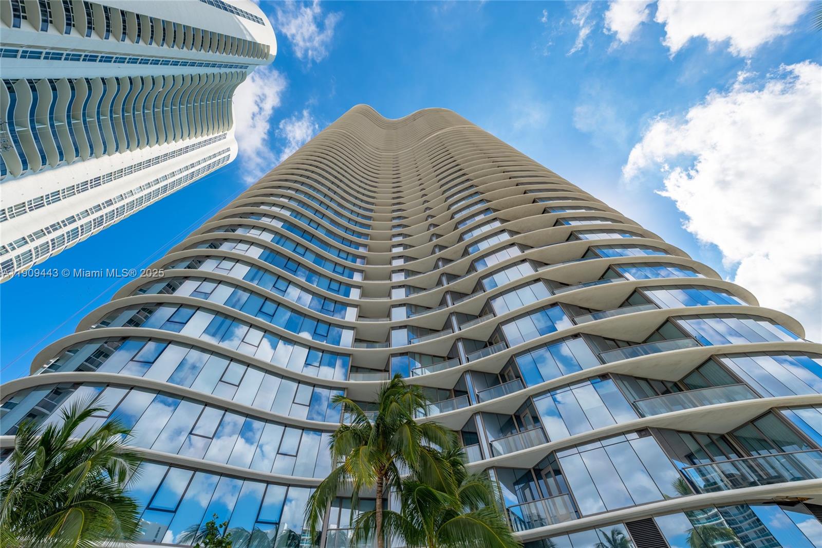 15701 Collins Ave #4303, Sunny Isles Beach FL 33160