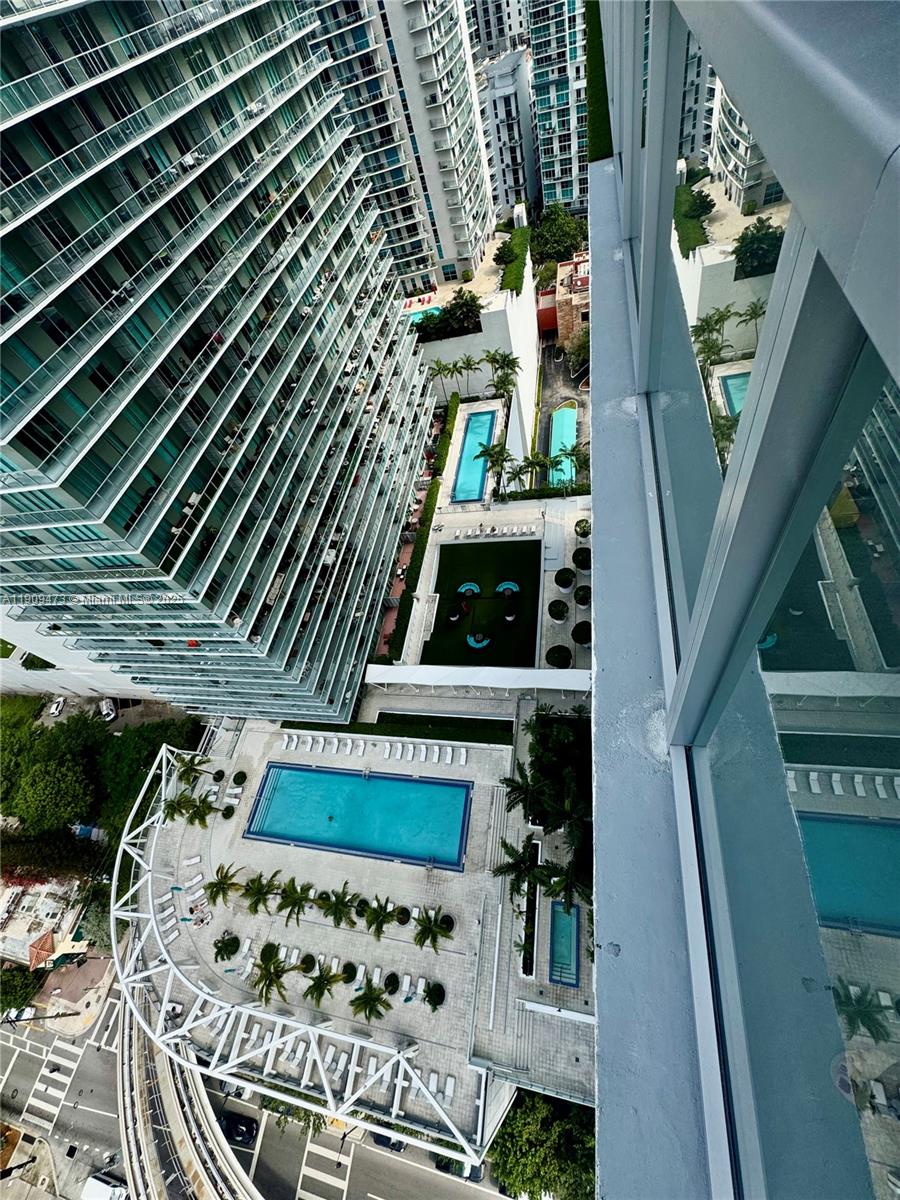 79 SW 12 #2811, Miami FL 33130