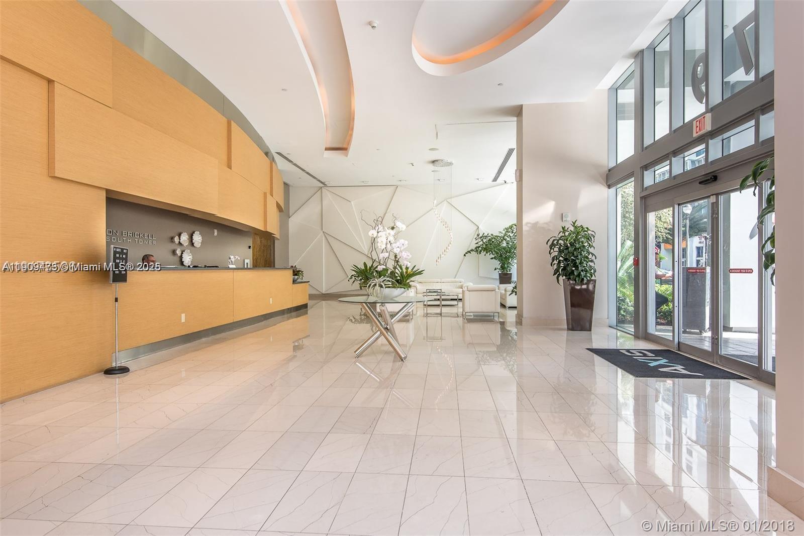 79 SW 12 #2811, Miami FL 33130