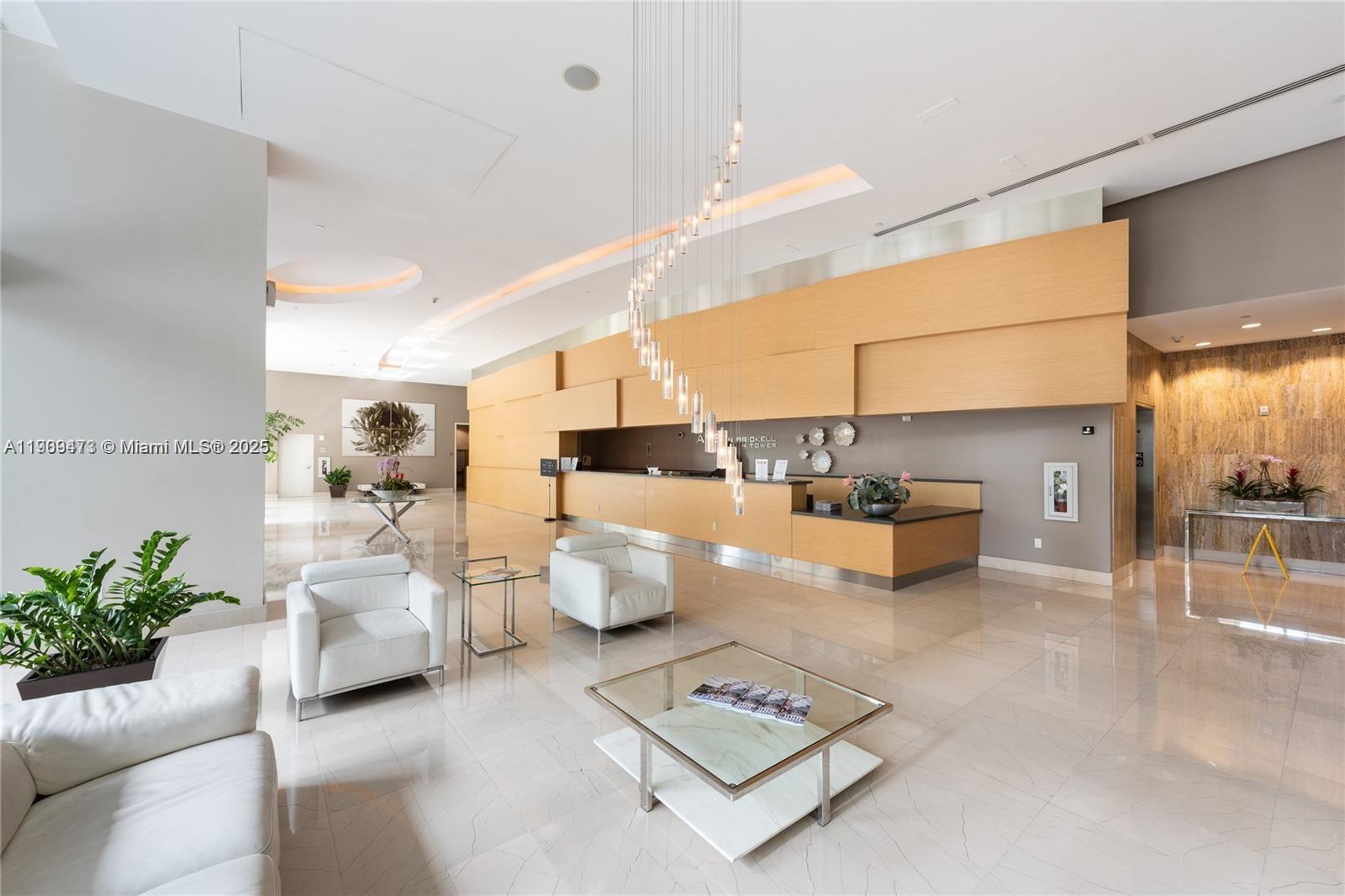 79 SW 12 #2811, Miami FL 33130