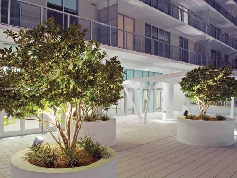 79 SW 12 #2811, Miami FL 33130